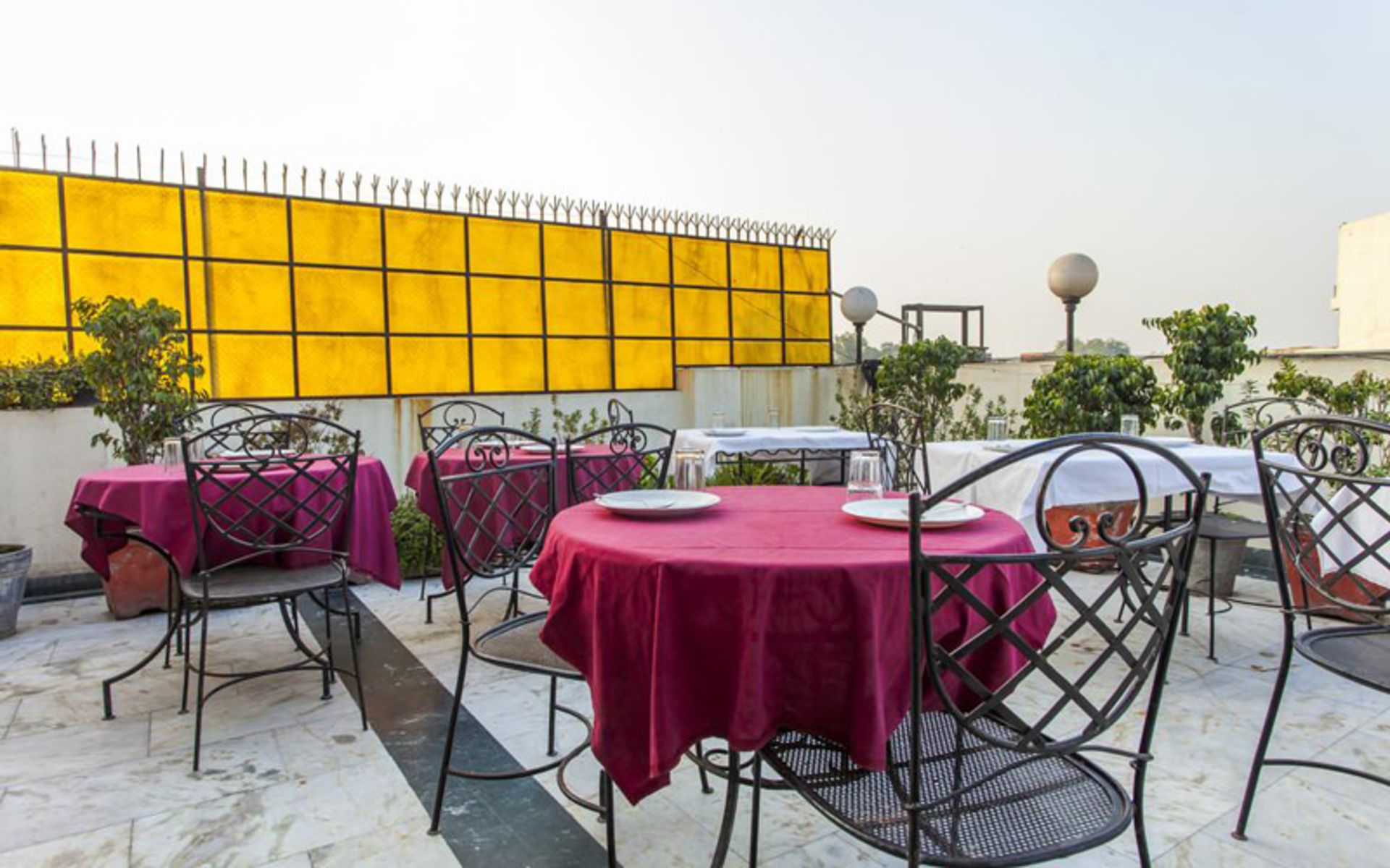 هتل سان استار رزیدنسی (Hotel Sunstar Residency)