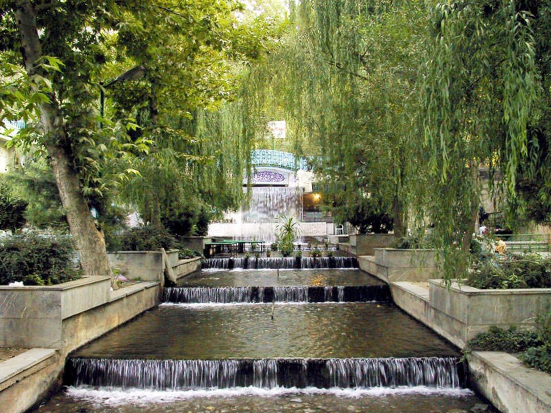 بوستان سرچشمه