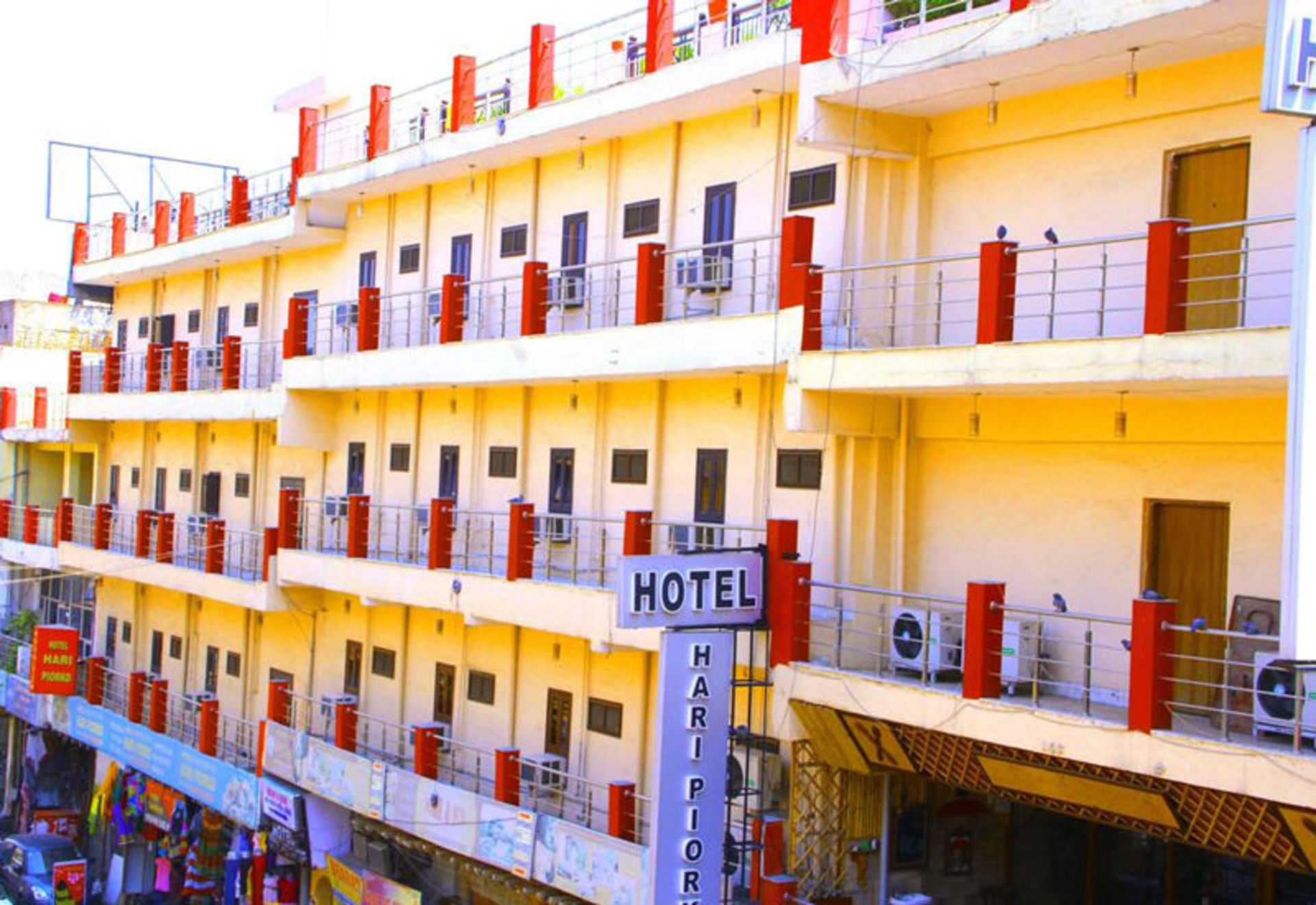 هتل هاری پیورکو (Hotel Hari Piorko)