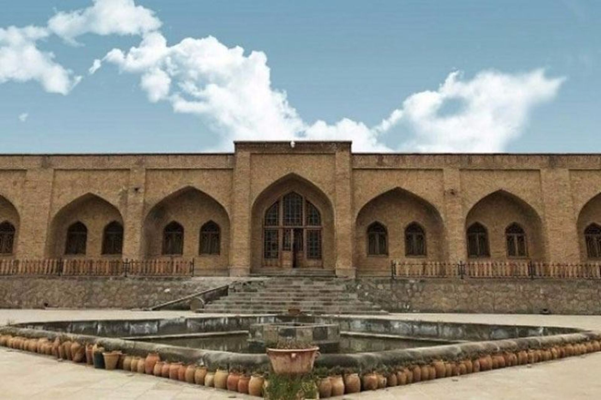 هتل کاروانسرای یام
