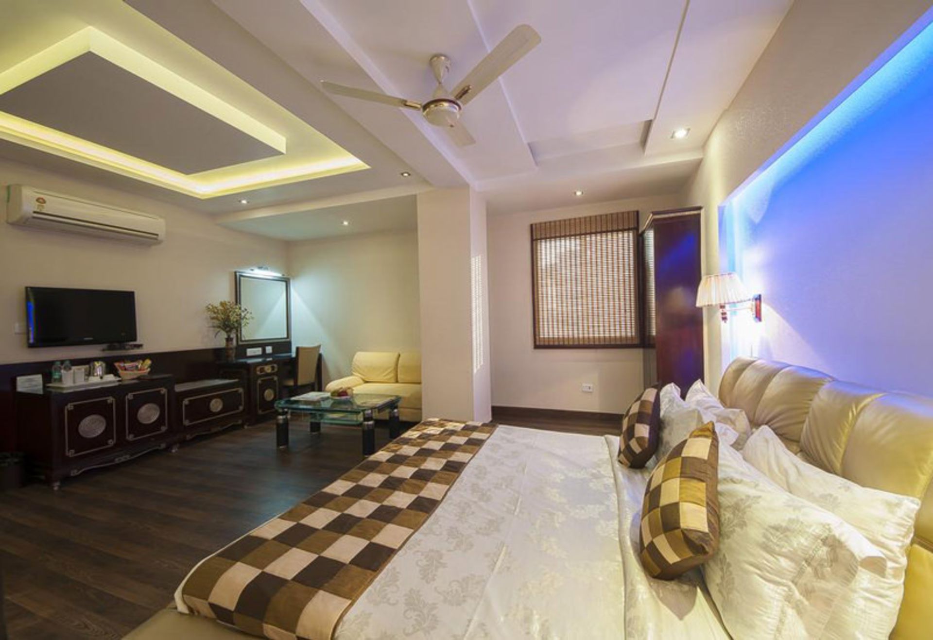 هتل اینترسیتی (Hotel Intercity)