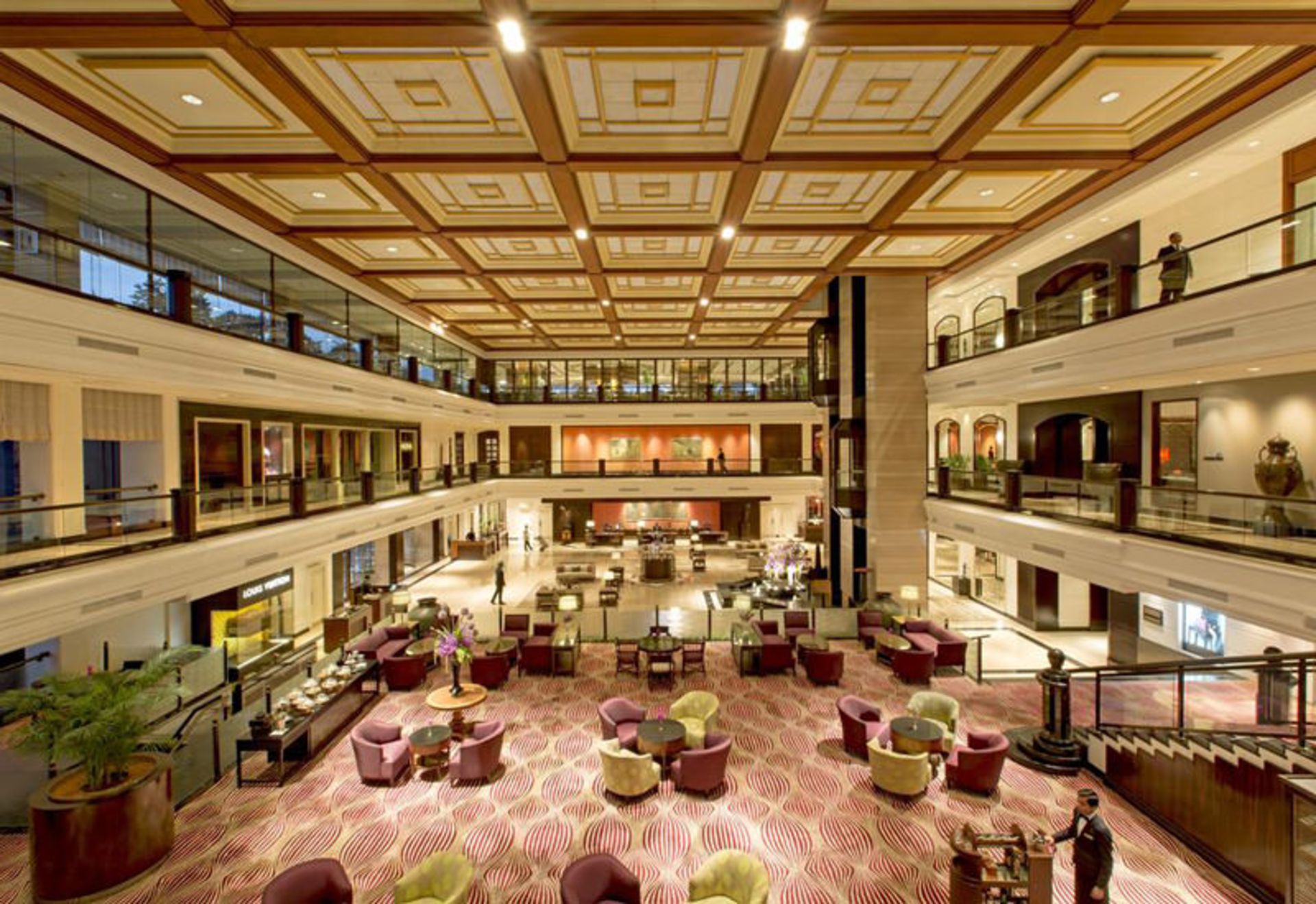 هتل تاج لندز اند (Taj Lands End)