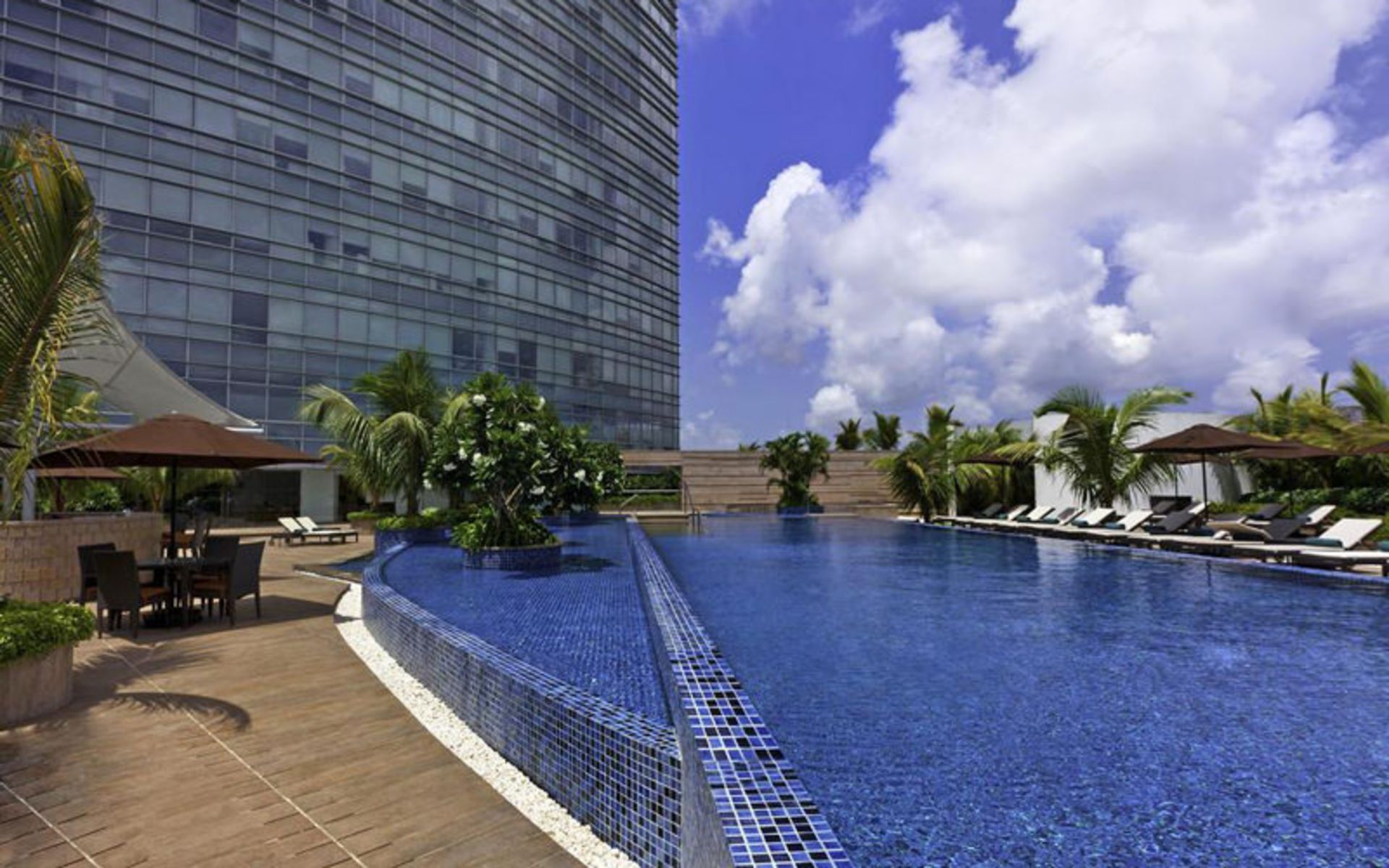 هتل وستین گاردن بمبئی (The Westin Mumbai Garden City)