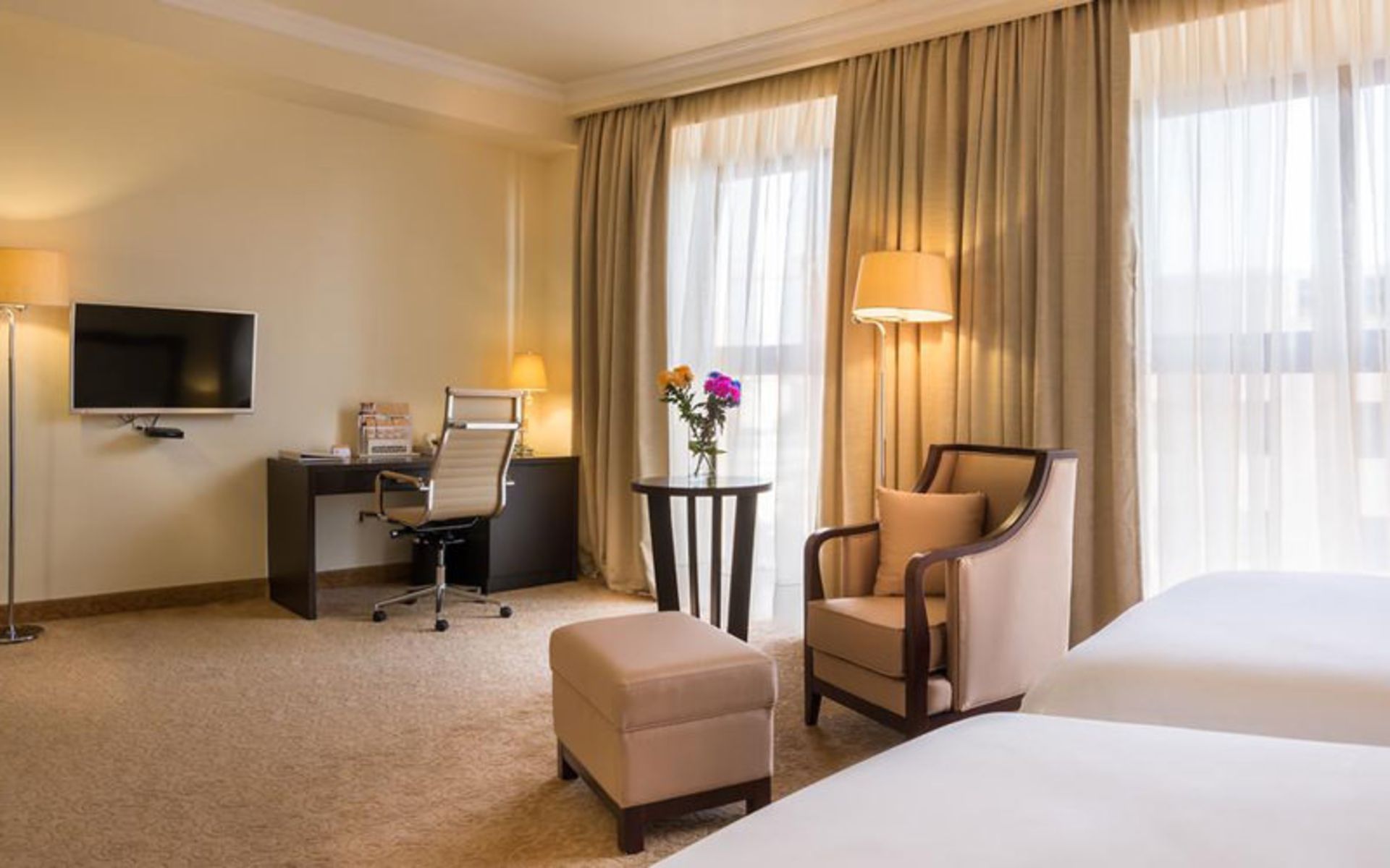هتل پاریس ایروان (Paris Hotel Yerevan)