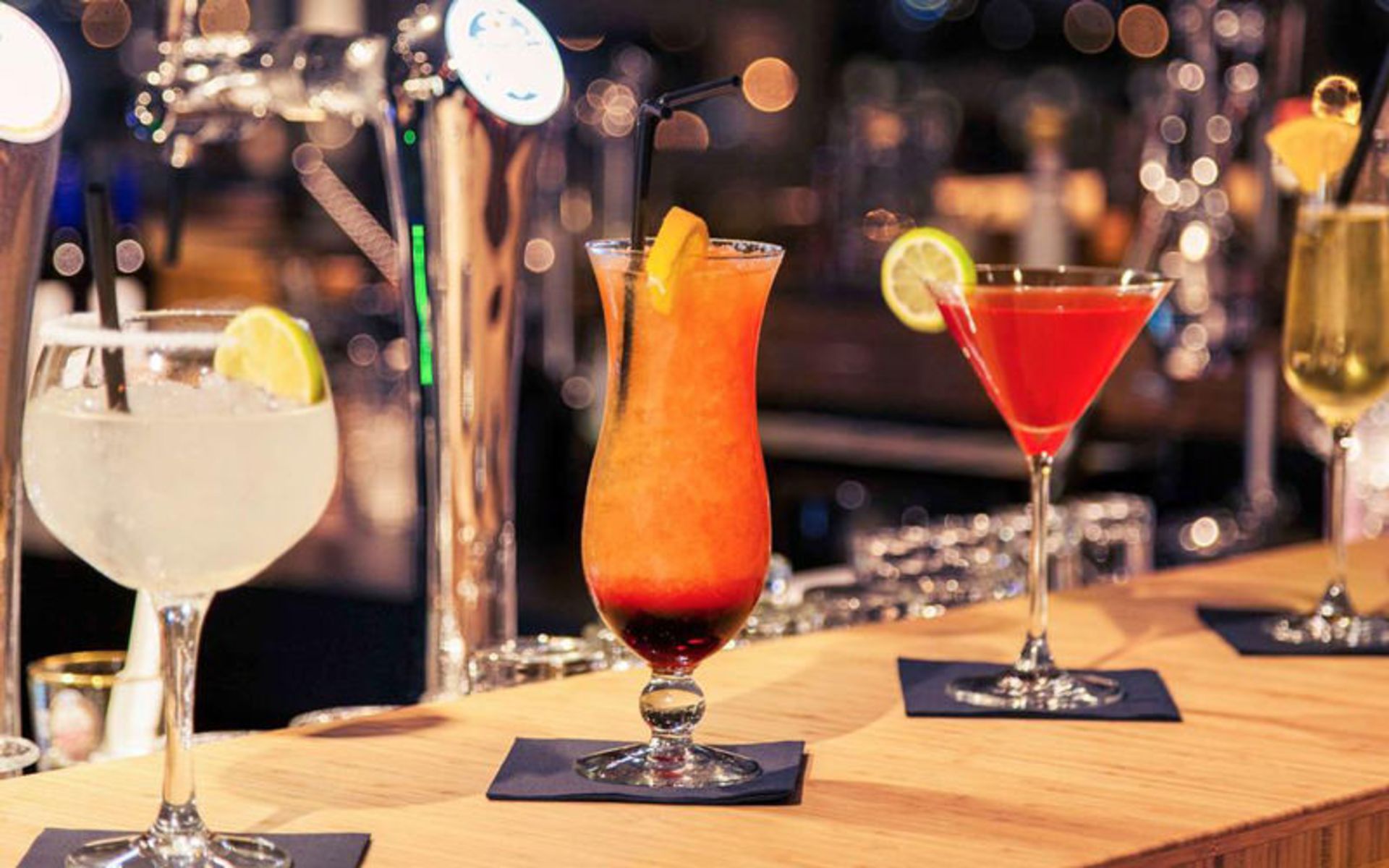 هتل مرکور آمستردام اسلوتردیک استیشن (Mercure Amsterdam Sloterdijk Station)