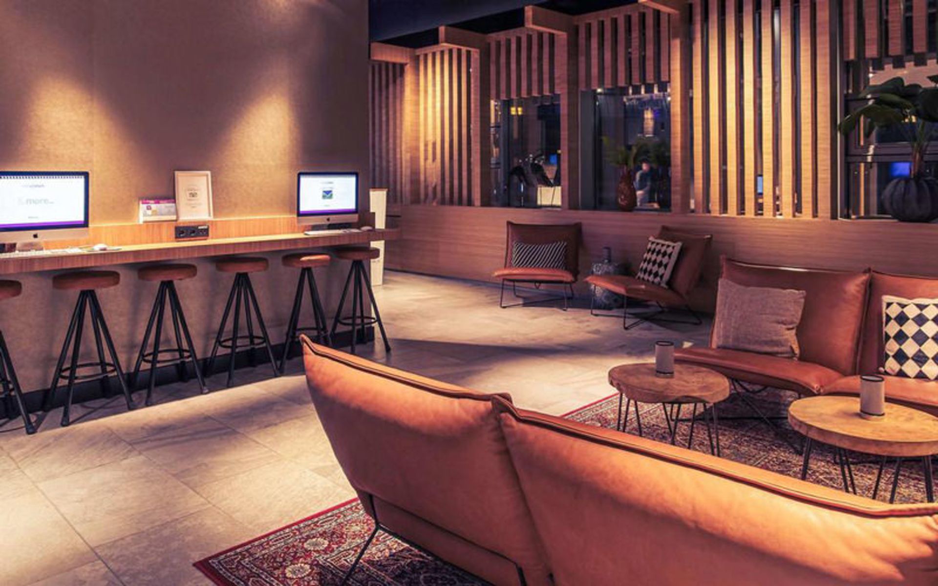 هتل مرکور آمستردام اسلوتردیک استیشن (Mercure Amsterdam Sloterdijk Station)