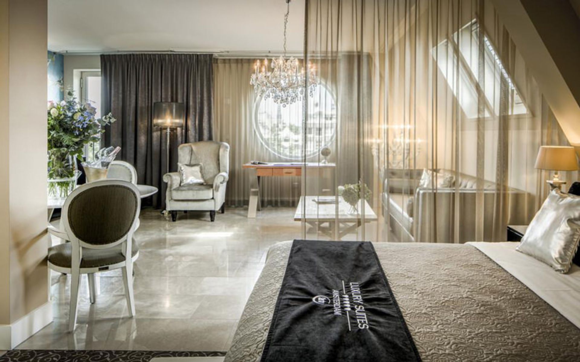 هتل لاکچری سوئیتز آمستردام (Luxury Suites Amsterdam)