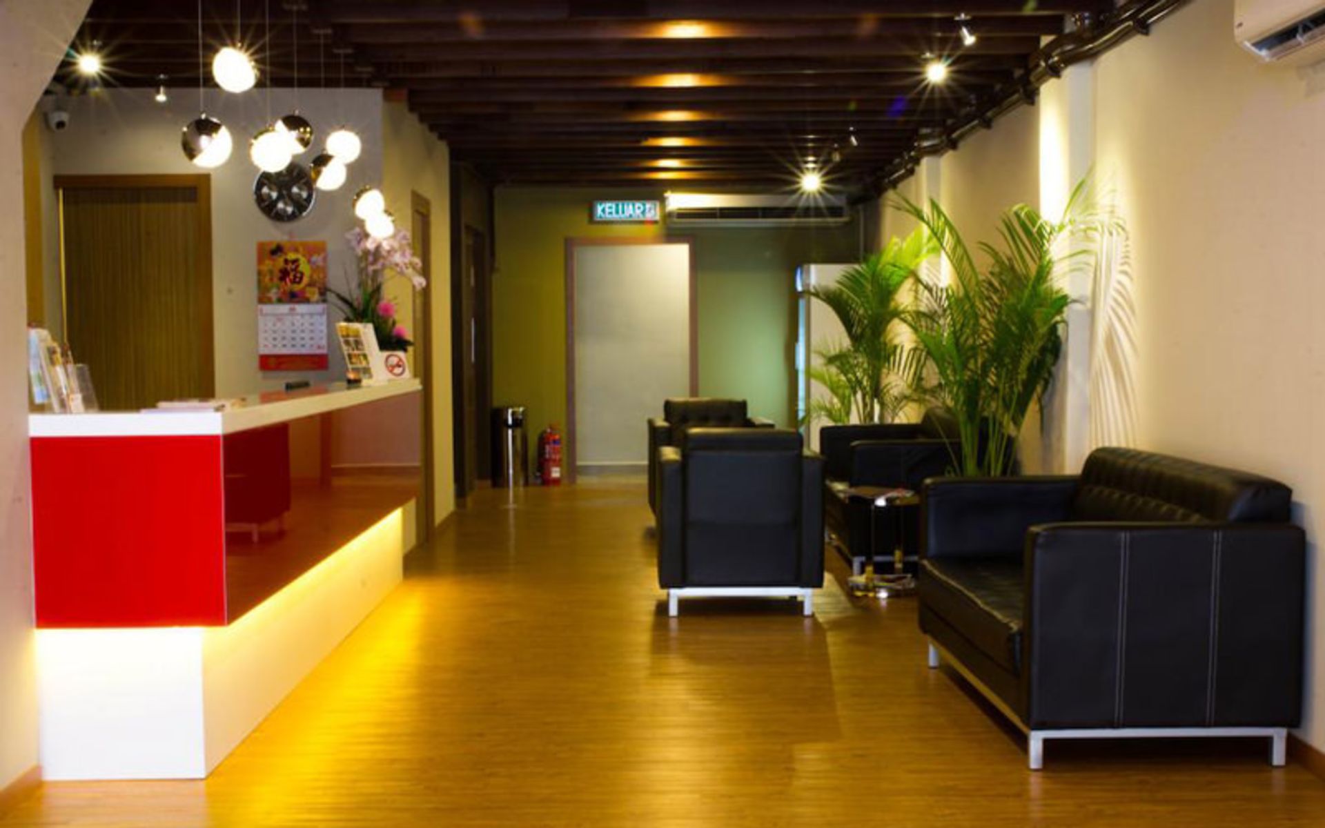 هتل آپولو این (Apollo Inn)