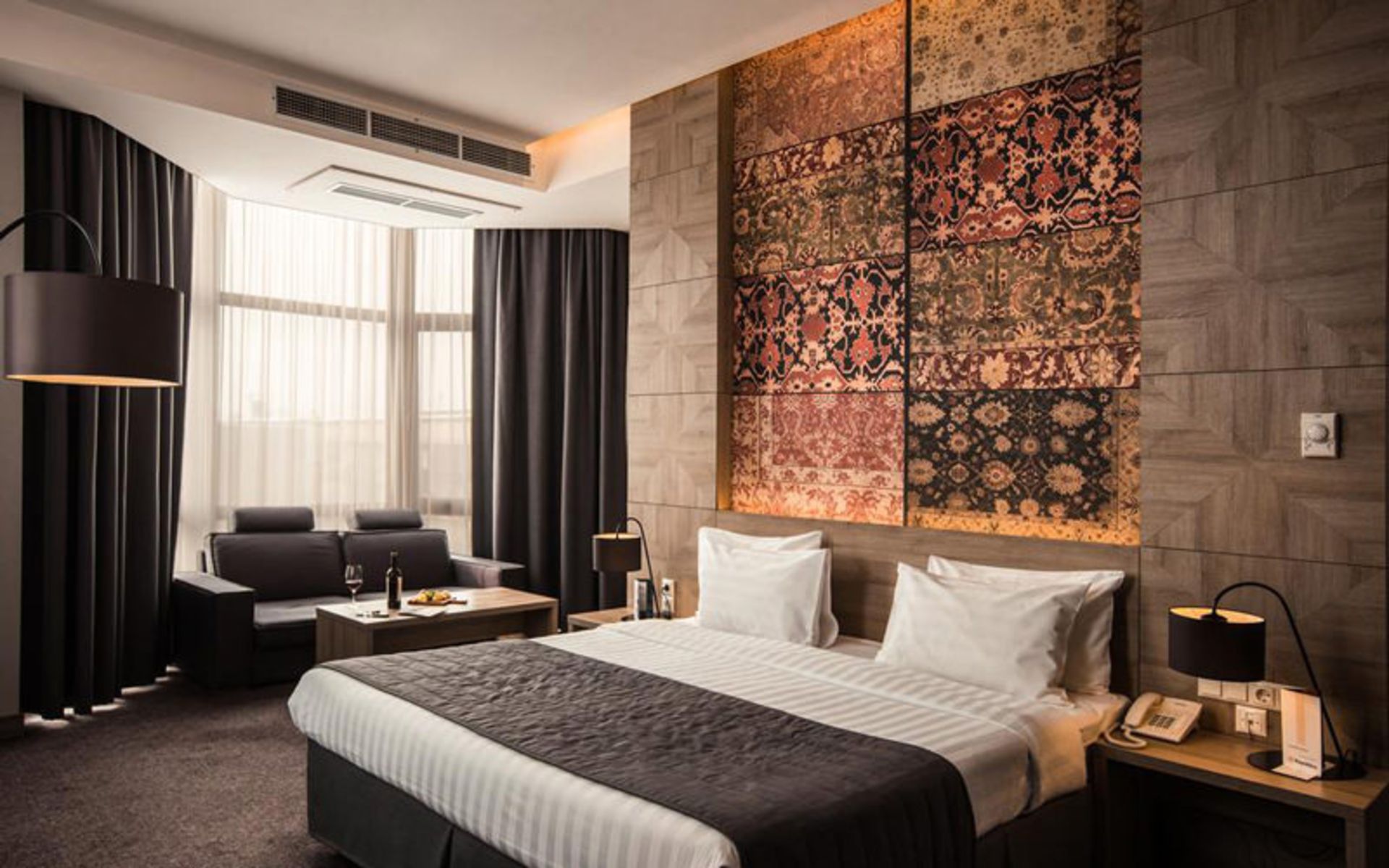هتل ریپابلیکا ایروان (Republica Hotel Yerevan)