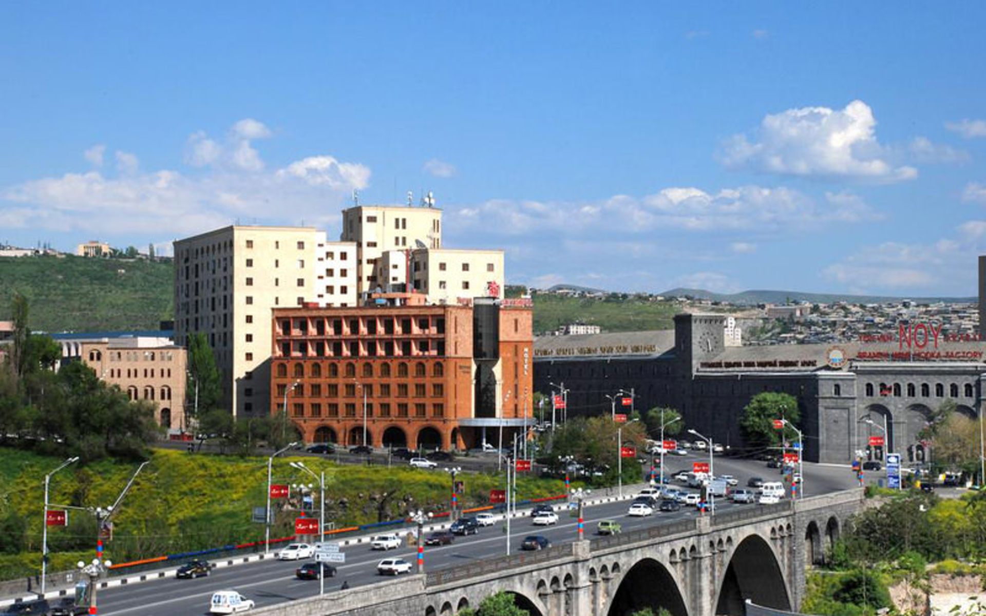 هتل متروپل ایروان (Metropol Hotel)