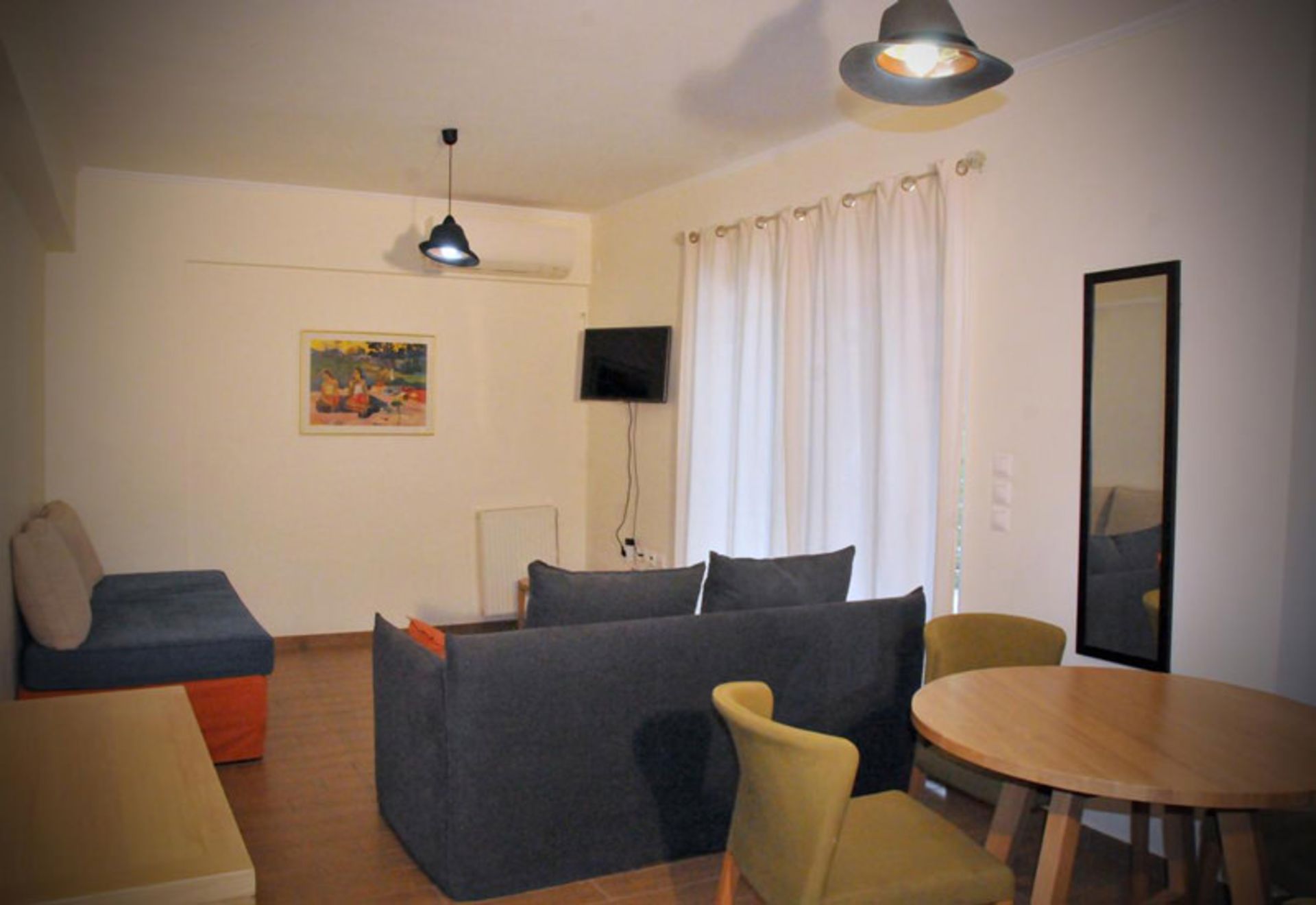 هتل آپارتمان آتن لوتوس (Athens Lotus Apartments)