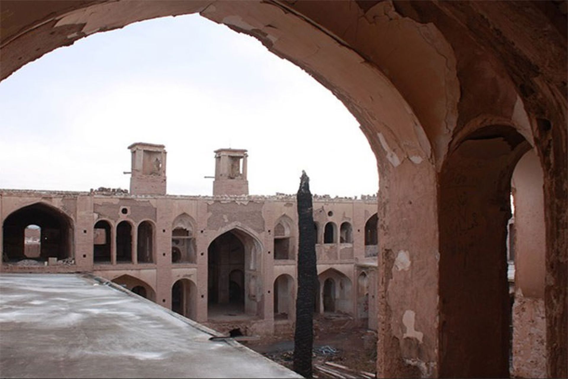  کاخ امیرآباد زواره