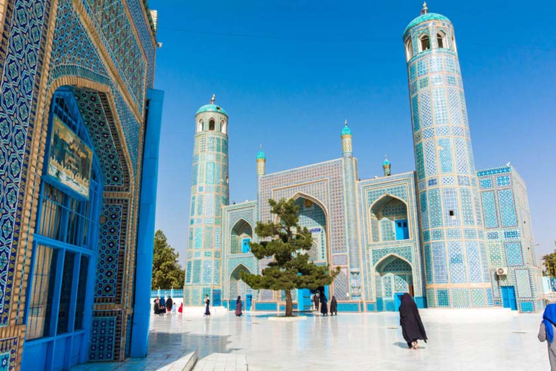 مسجد کبود مزار شریف