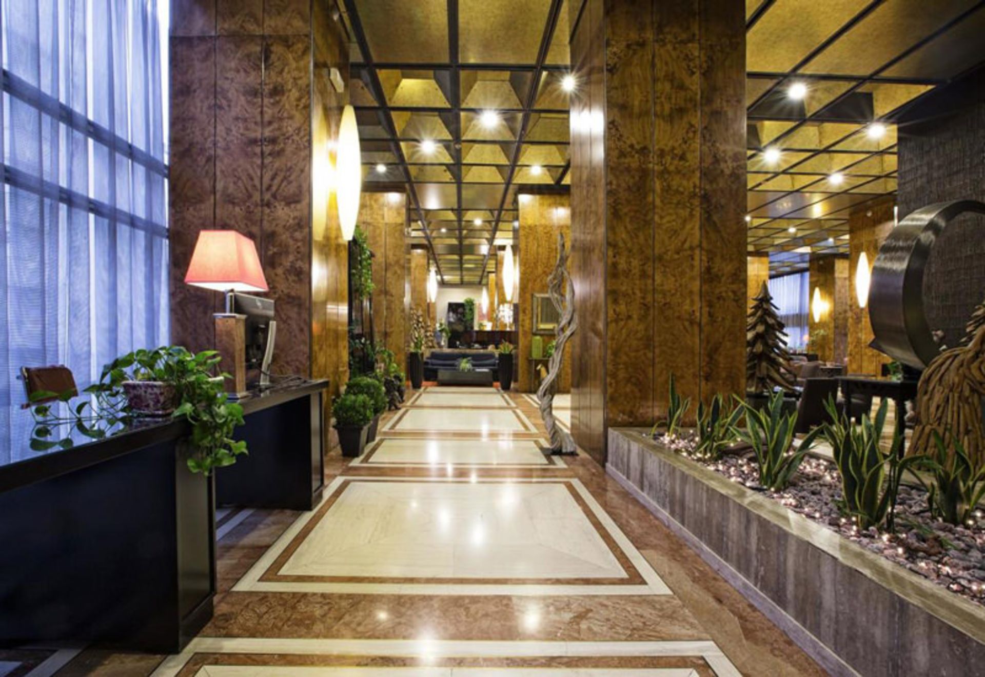 هتل پرزیدنت (President Hotel)