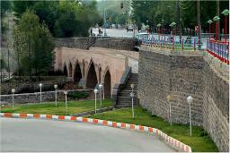 پل قرمزی کورپی 