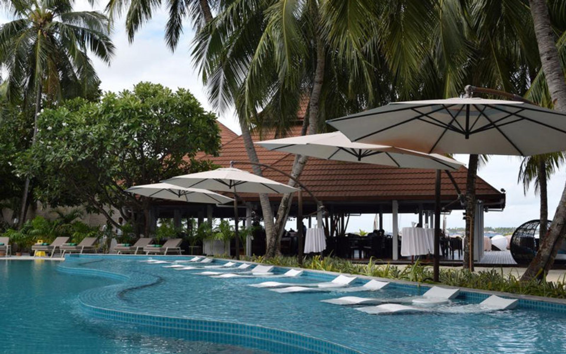 هتل کورومبا مالدیو (Kurumba Maldives)