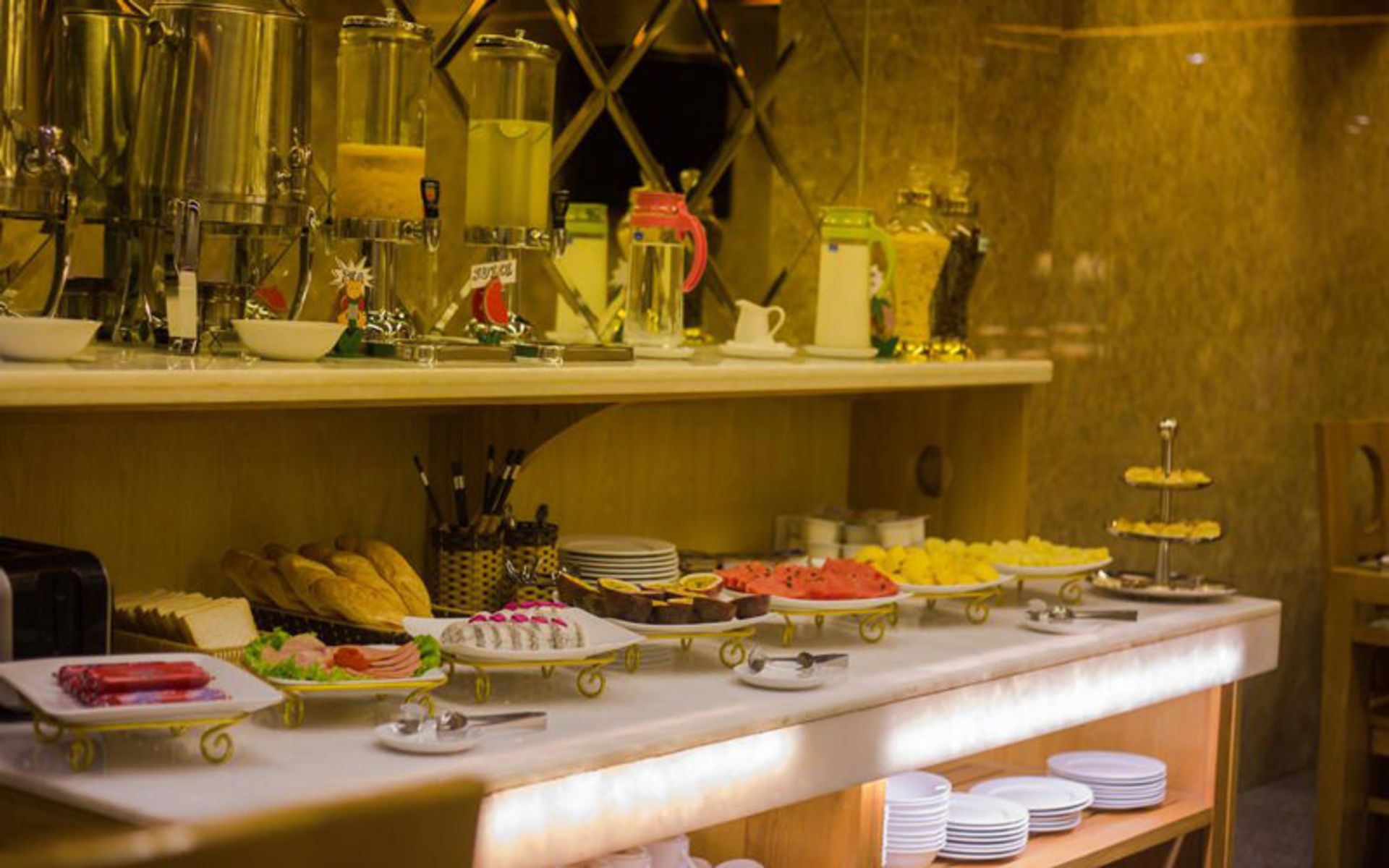 هتل گلدن آرت (Golden Art Hotel)
