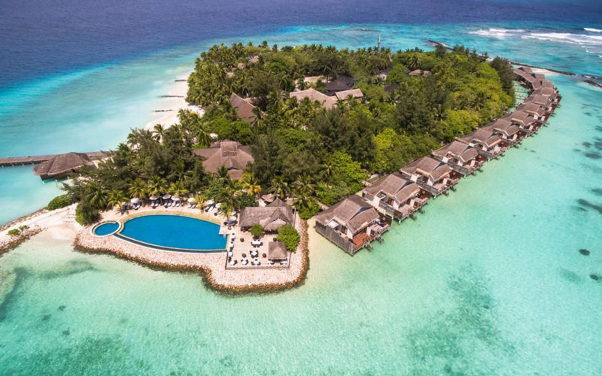 هتل ویوانتا بای تاج کورال ریف (Vivanta By Taj - Coral Reef)
