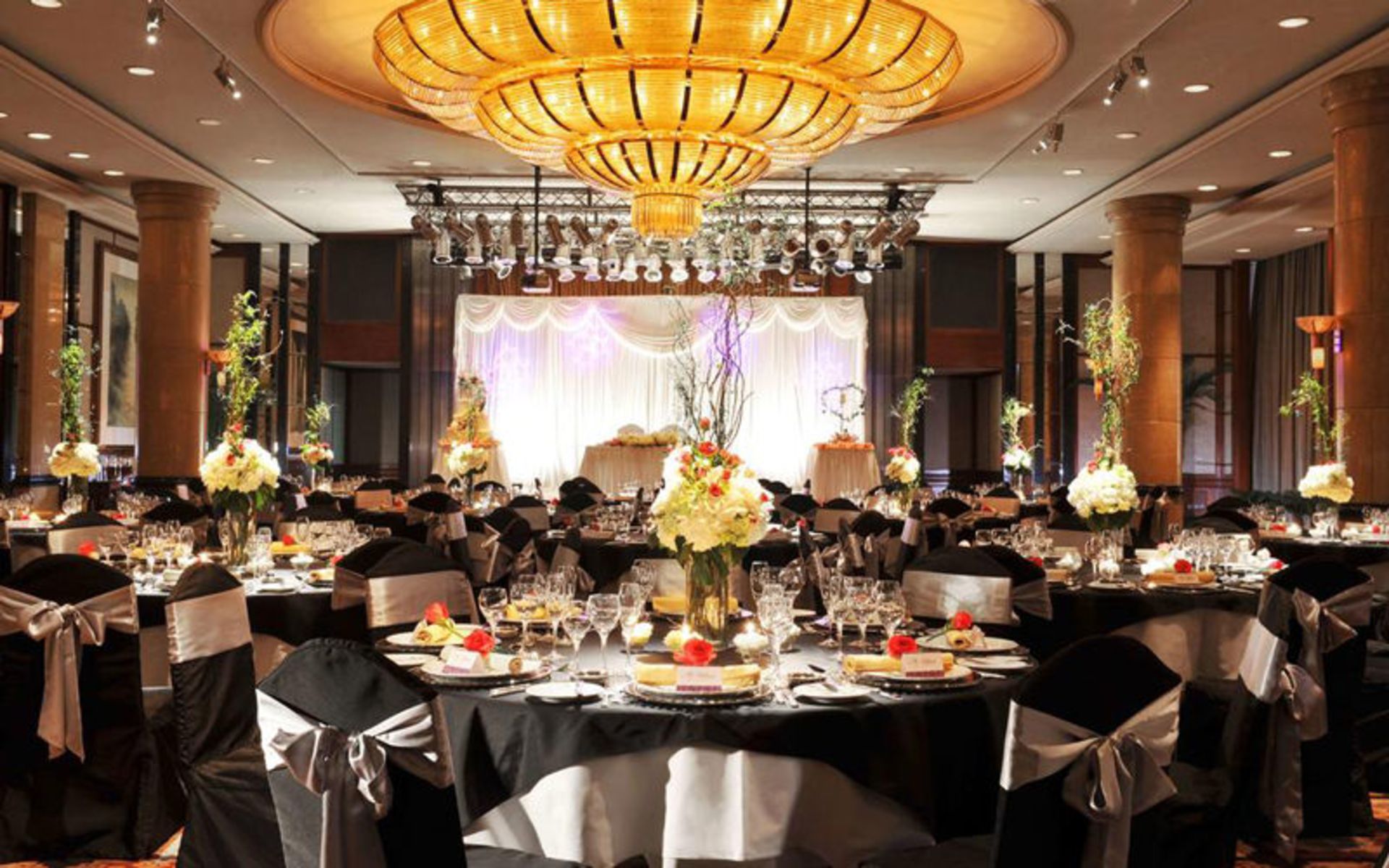 هتل هونگتا - لاکچری کالکشن (The Hongta Hotel, A Luxury Collection Hotel)