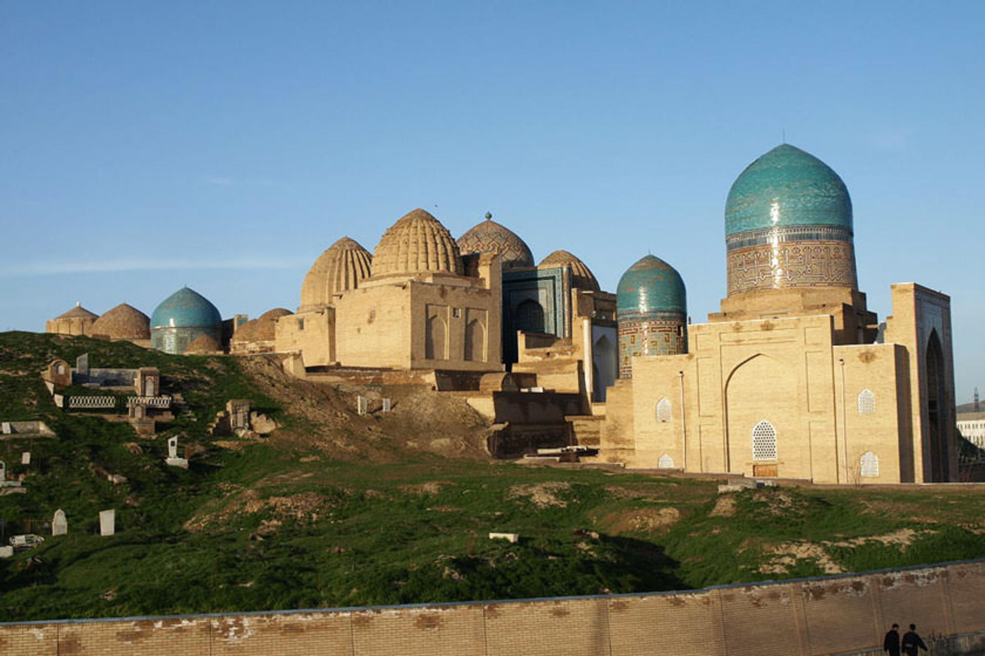 آرامگاه شاه زنده