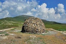 کاروانسرای سنگی صائین