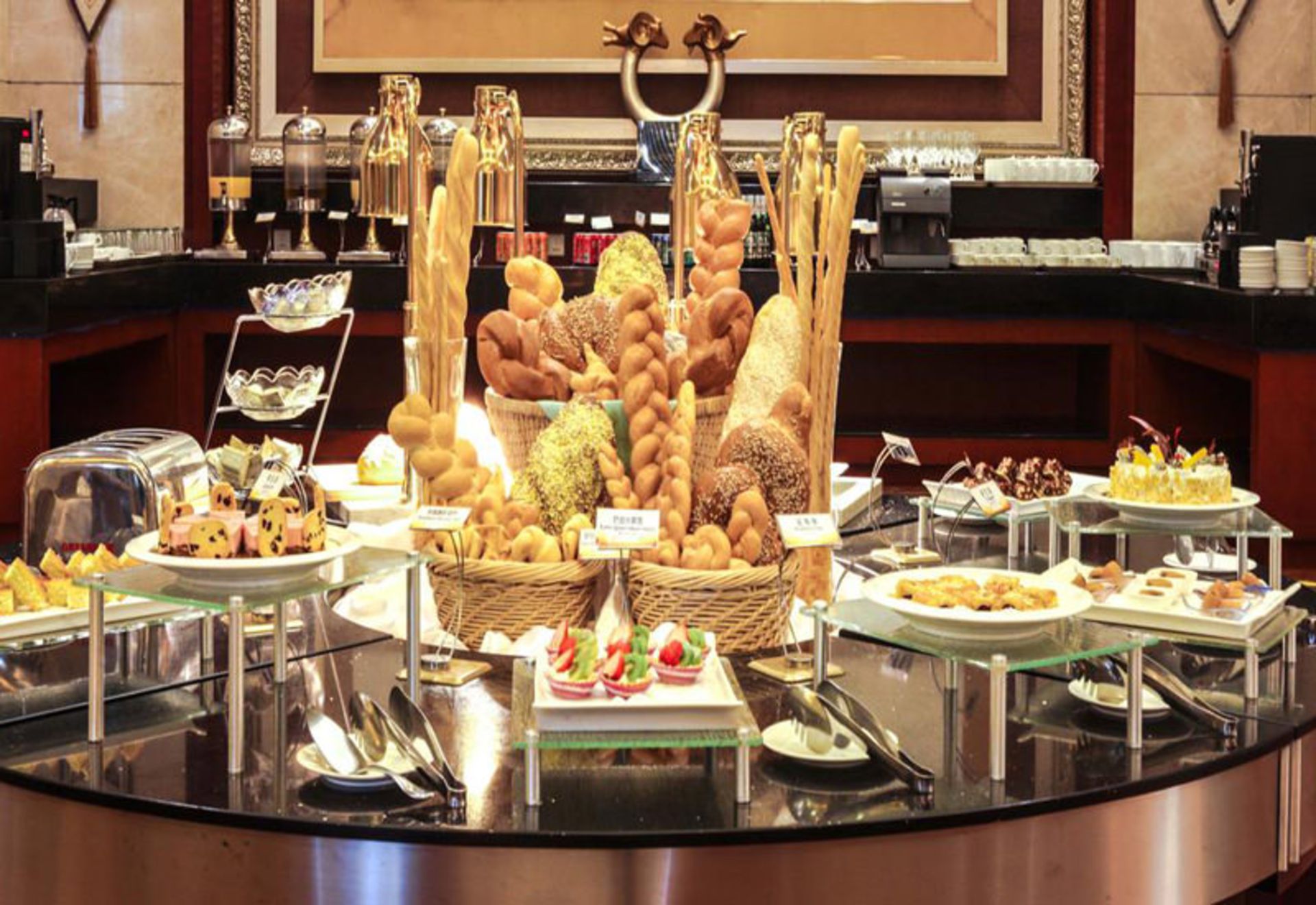 هتل اینر مونگولیا گرند (Inner Mongolia Grand Hotel)