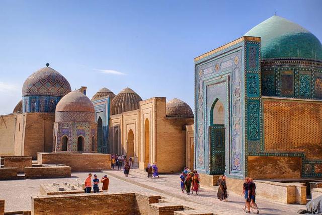 آرامگاه شاه زنده