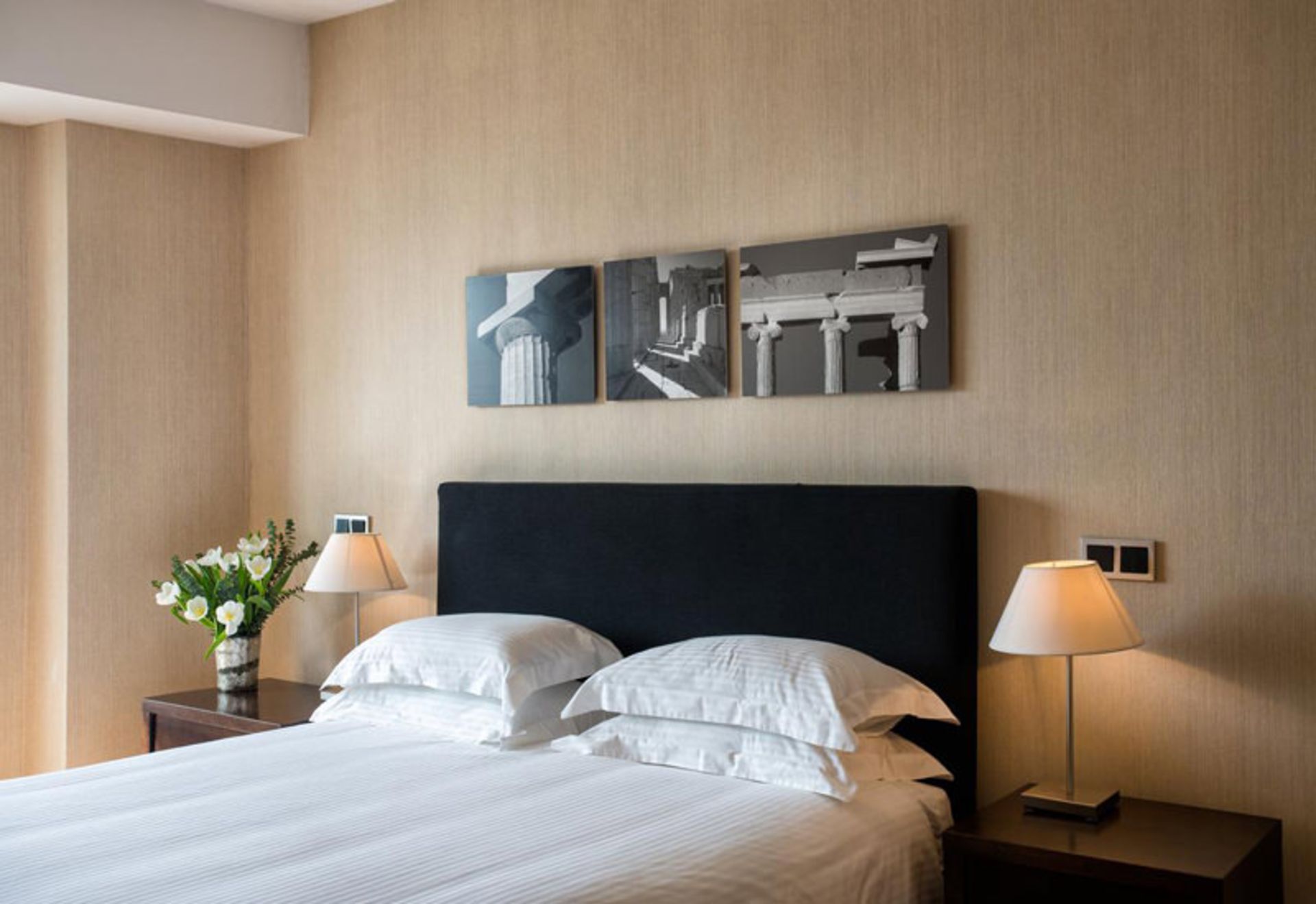 هتل آتن گیت (The Athens Gate Hotel)
