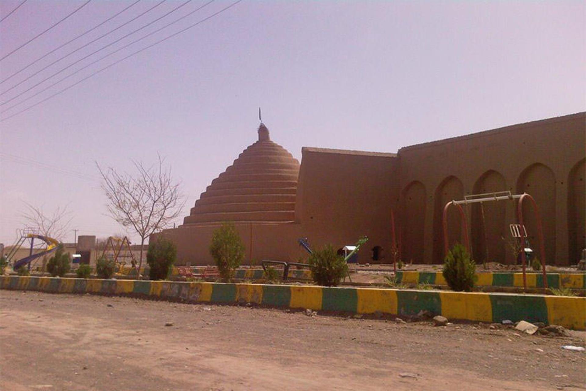 یخدان عباس آباد حاجی