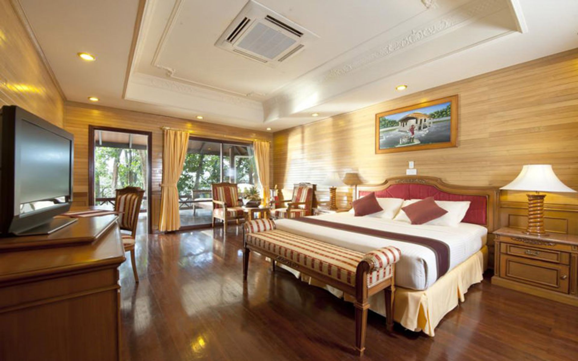 هتل رویال ایلند ریزورت اند اسپا (Royal Island Resort & Spa)