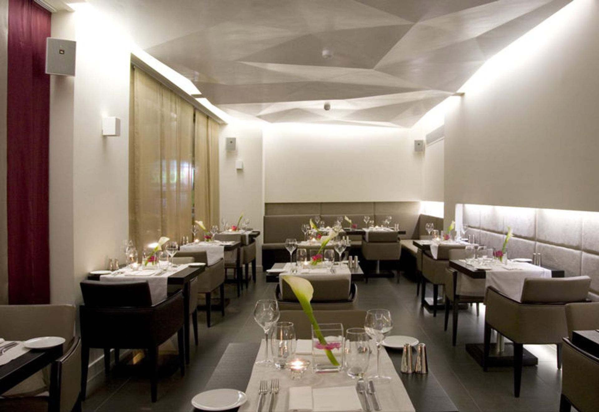 هتل او اند بی آتن بوتیک (O&B Athens Boutique Hotel)