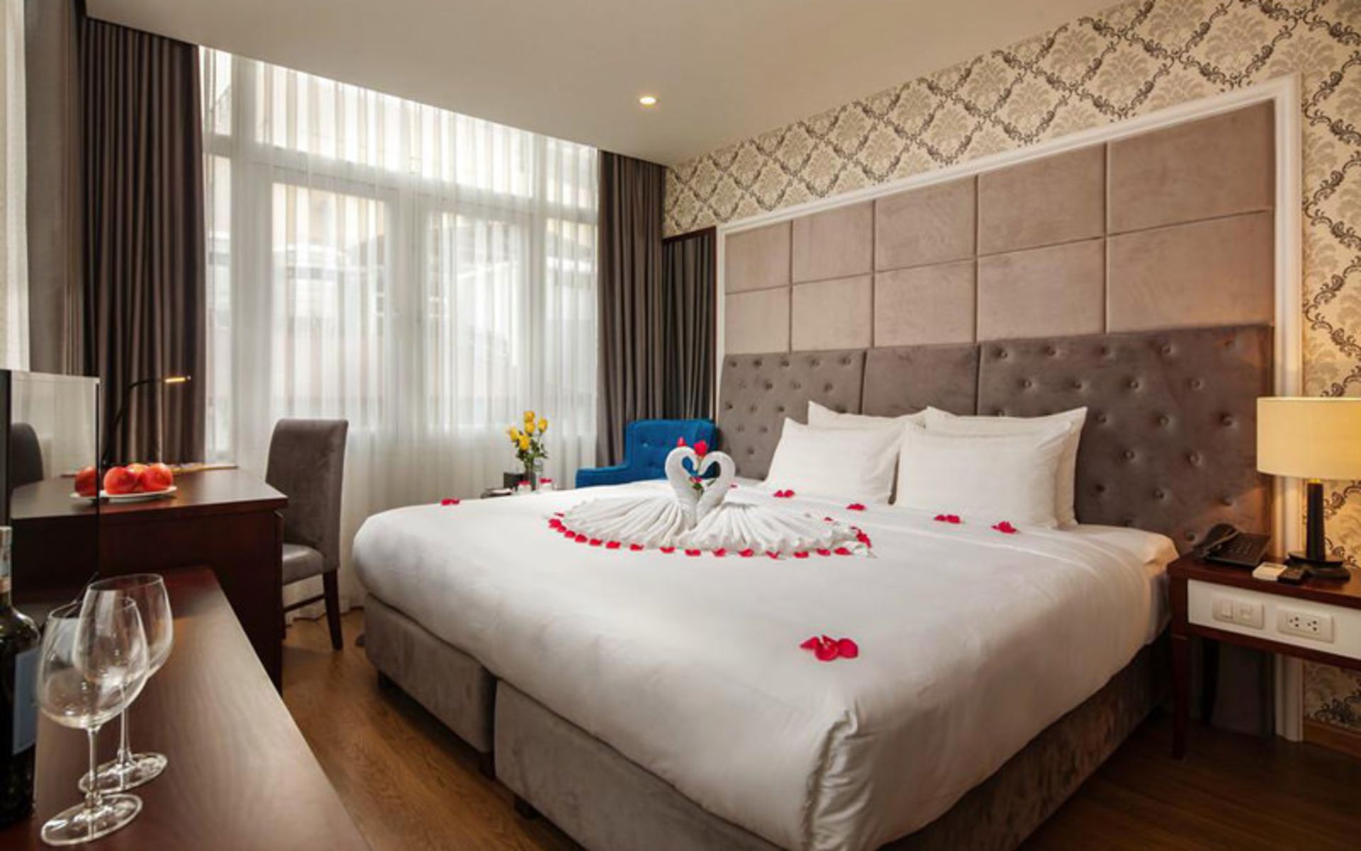 هتل اسکای لاین (Skyline Hotel)
