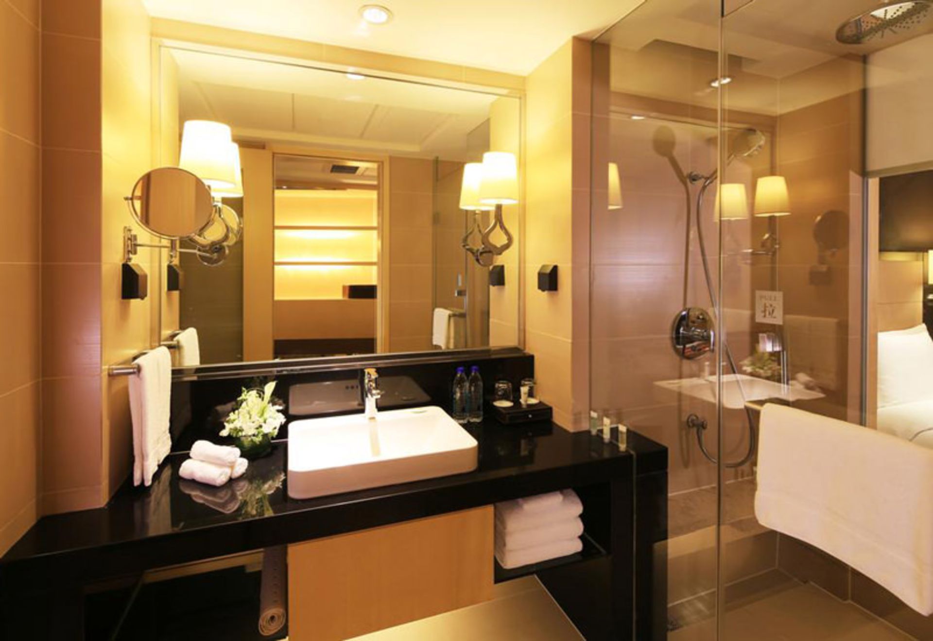 هتل کورت‌ یارد بای ماریوت شانگهای پودونگ (Courtyard by Marriott Shanghai Central)