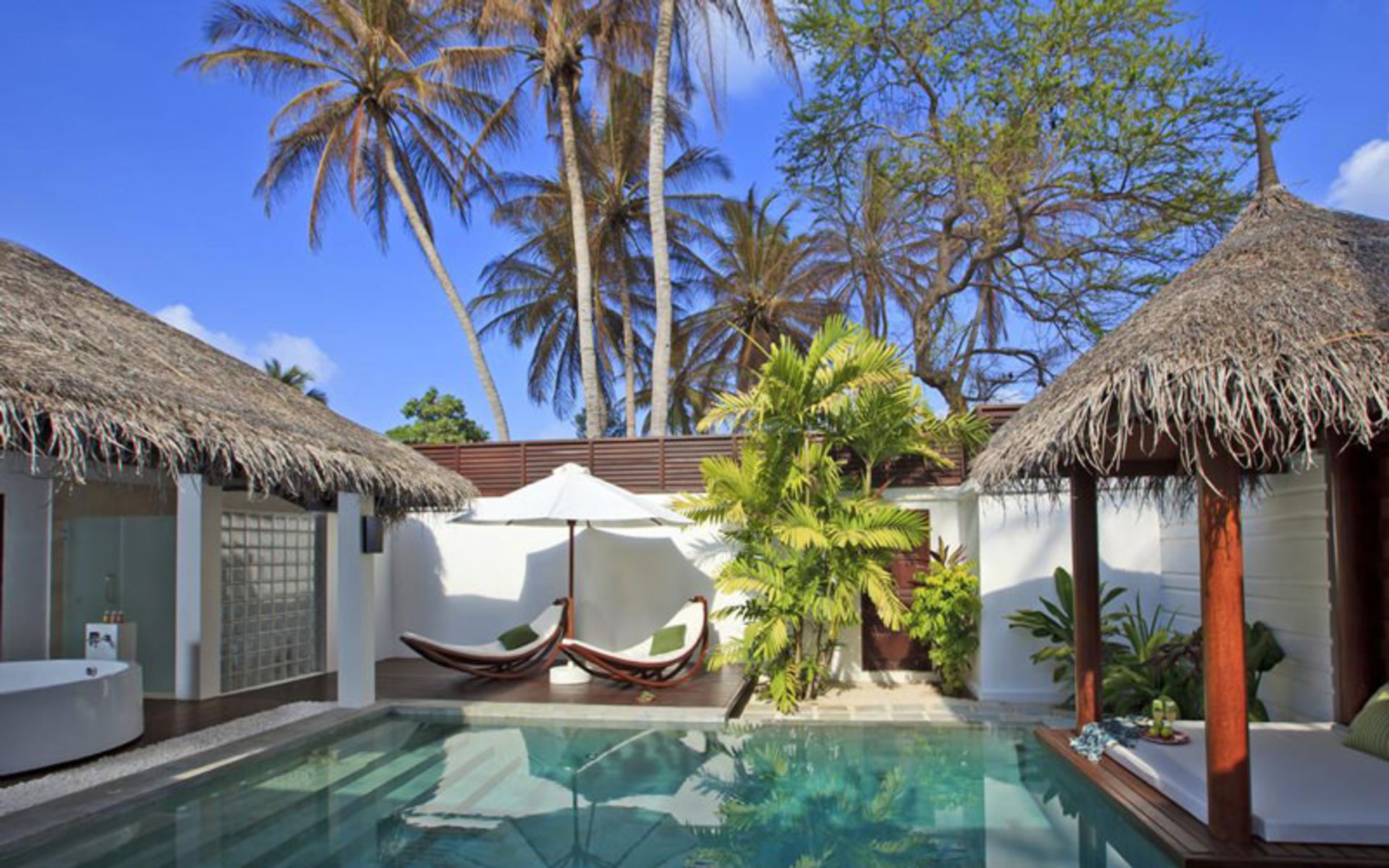 هتل وِلاسارو مالدیوز (Velassaru Maldives)