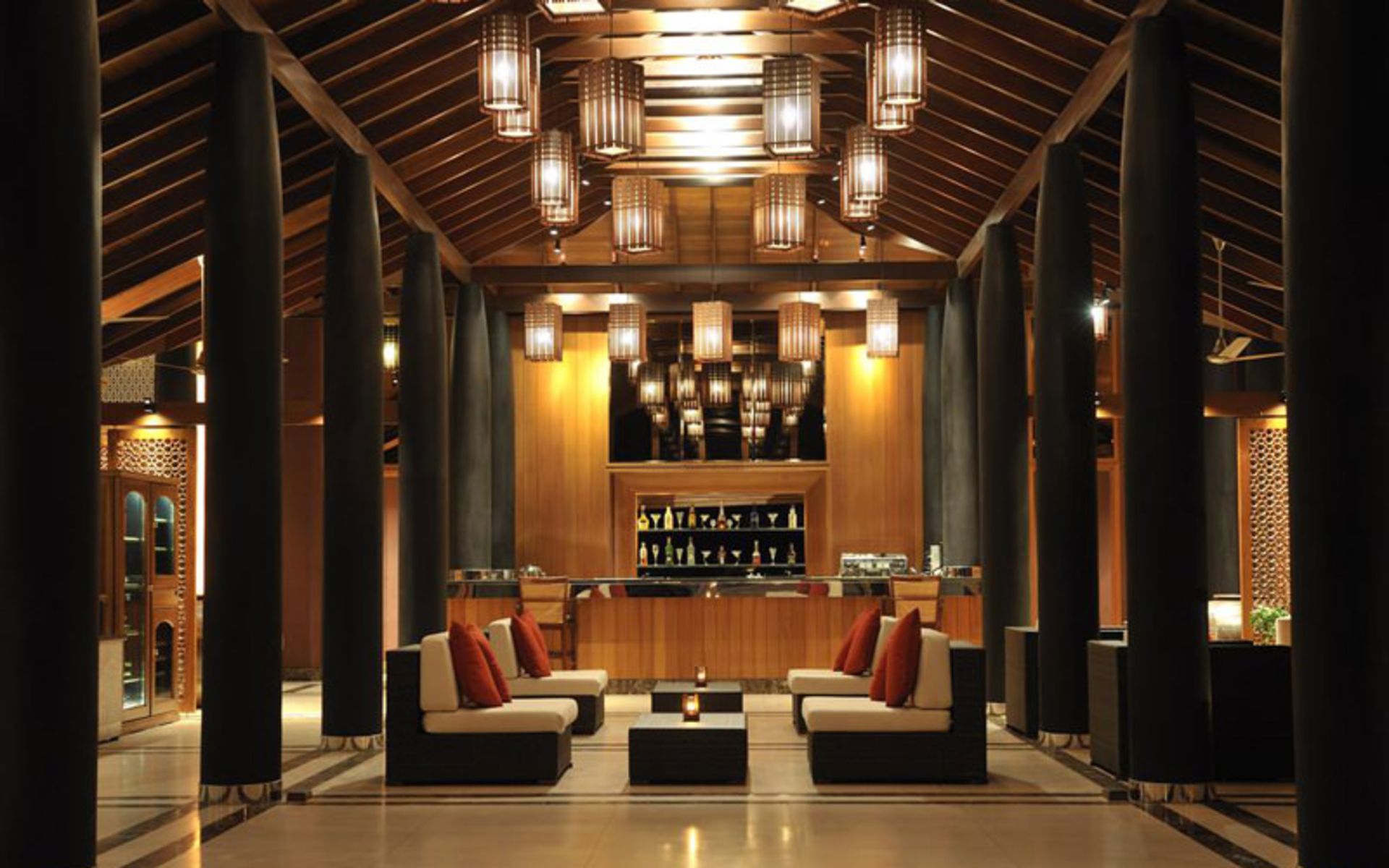 هتل پارادایس آیلند ریزورت اَند اسپا (Paradise Island Resort & Spa)