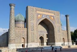 مدرسه شیردار