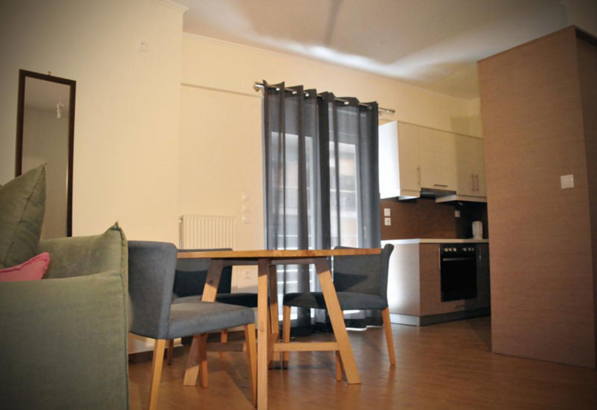هتل آپارتمان آتن لوتوس (Athens Lotus Apartments)