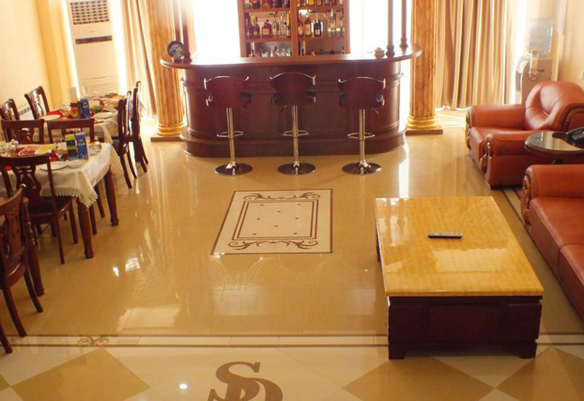 هتل اس‌ دی دیوید (SD David Hotel)