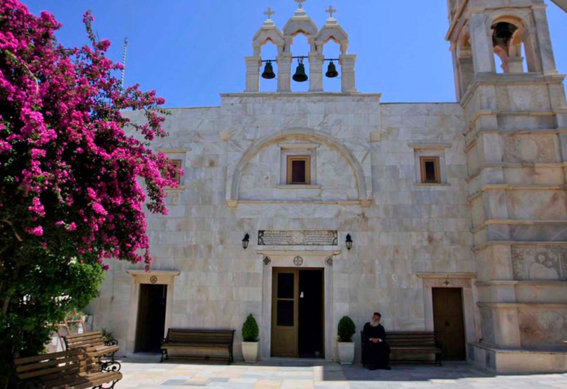 صومعه پاناگیا تورلیانی (Monastery Of Panagia Tourliani)