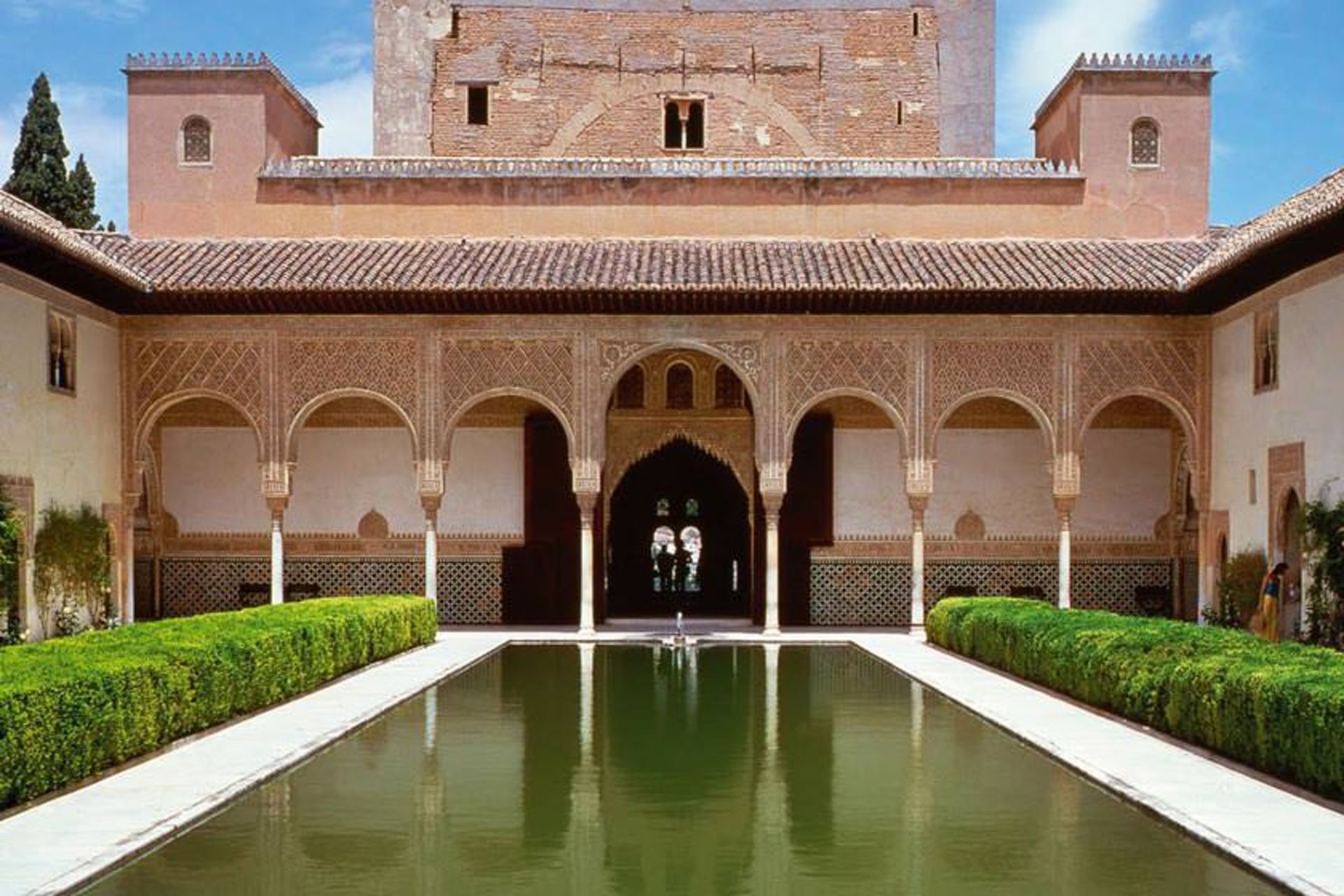 گرانادا در یک نگاه