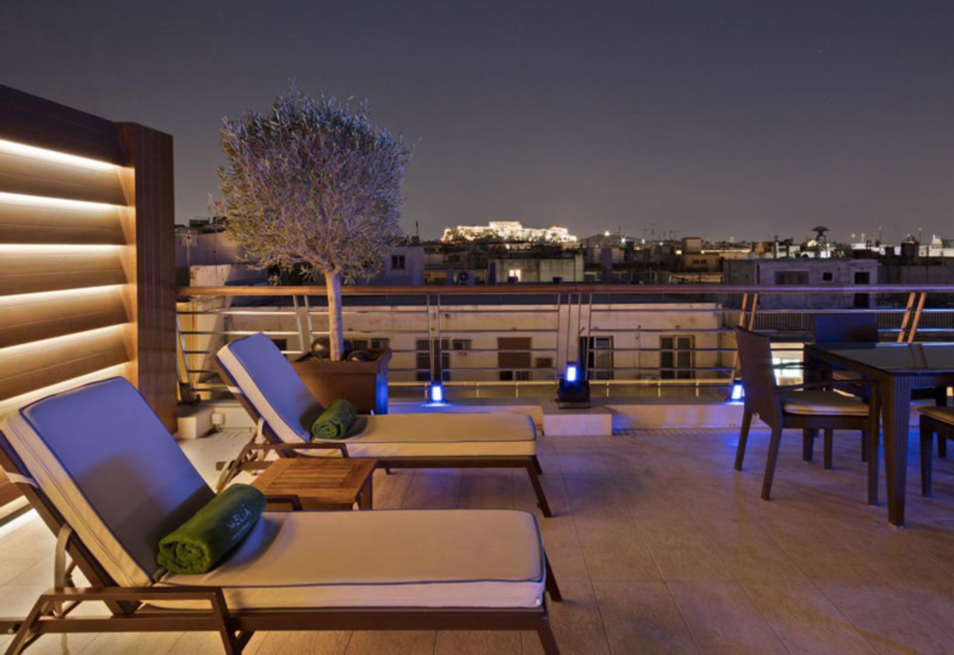 هتل ملیا آتن (Melia Athens)