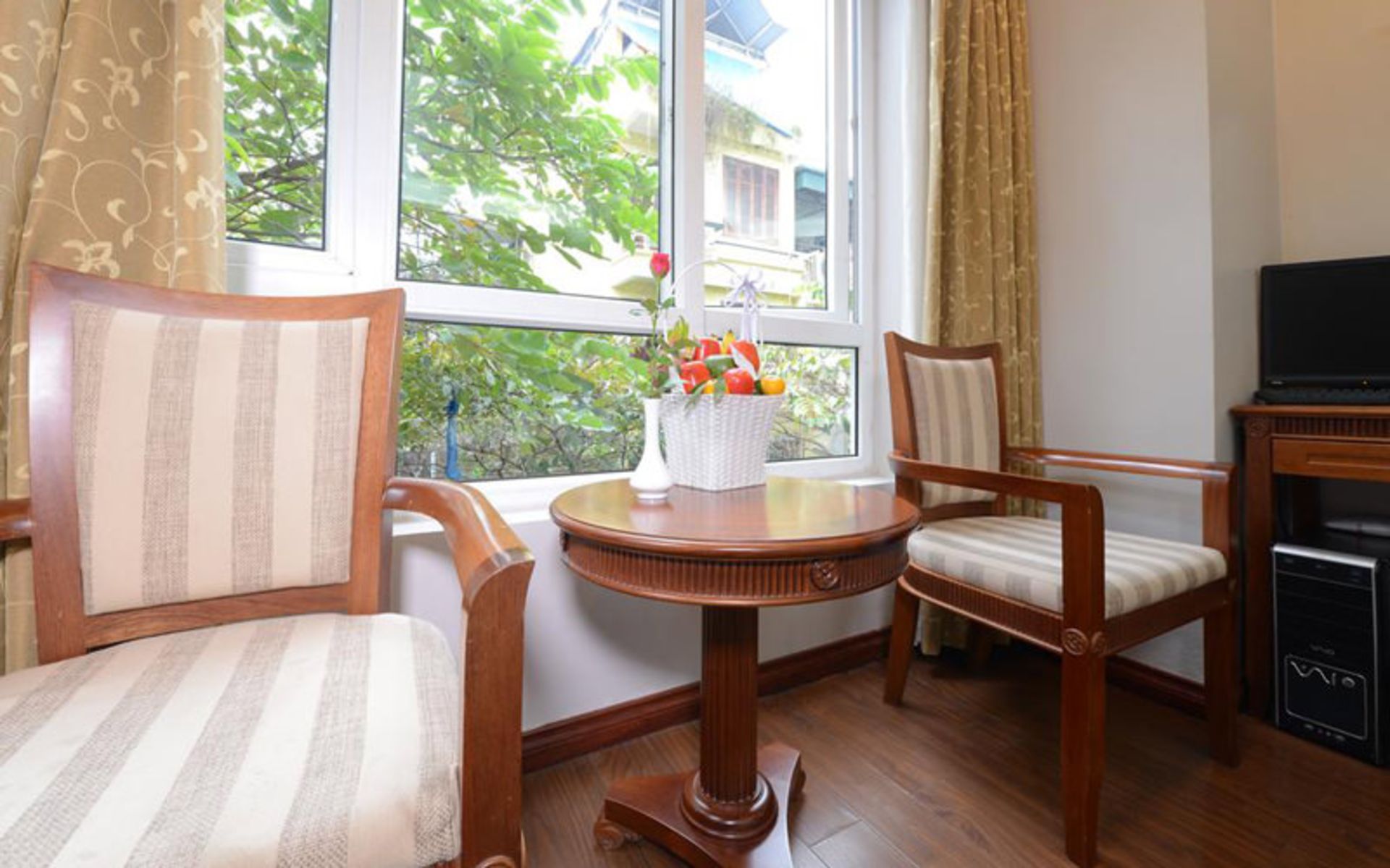 هتل گلدن لجند (Golden Legend Hotel)
