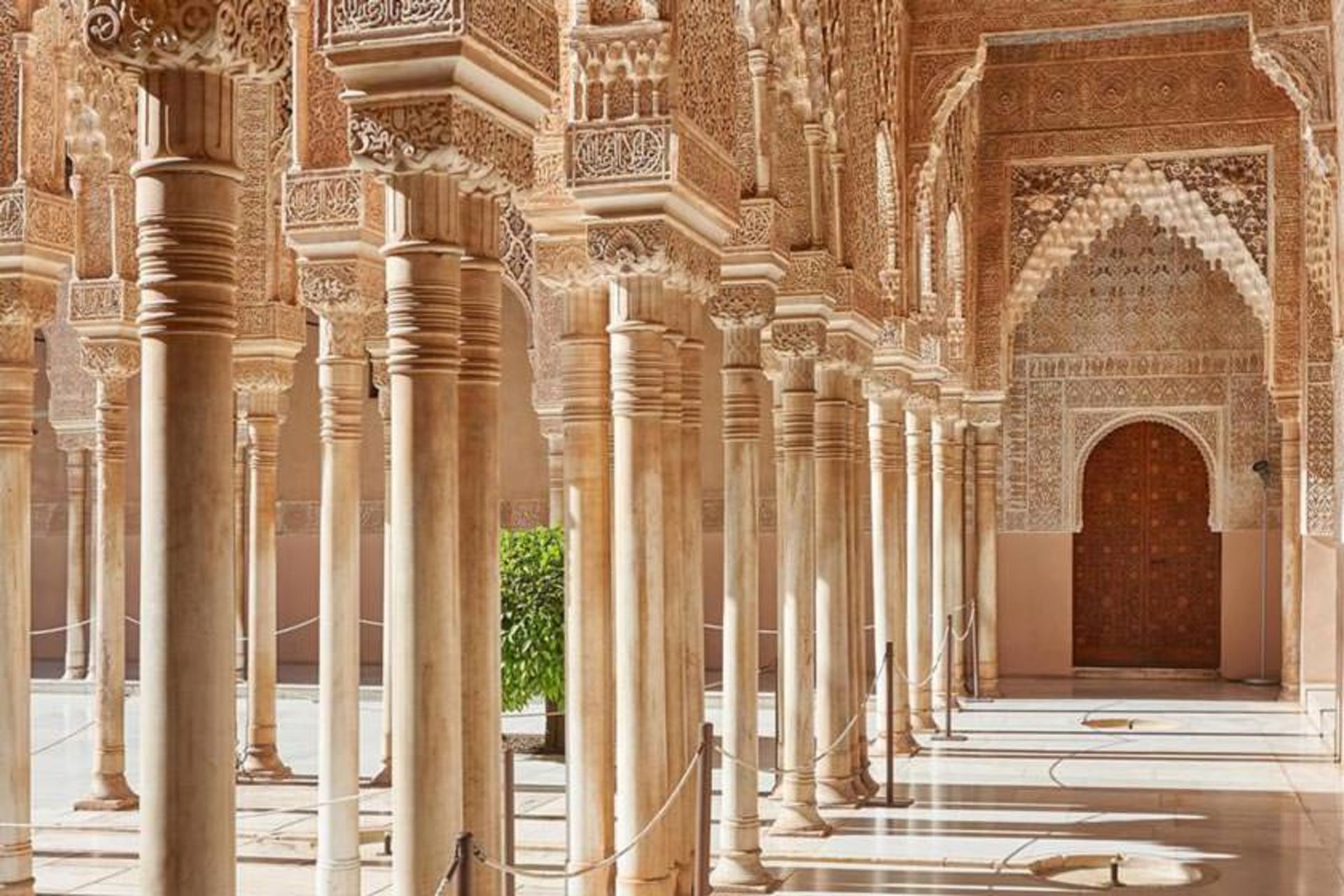 گرانادا در یک نگاه