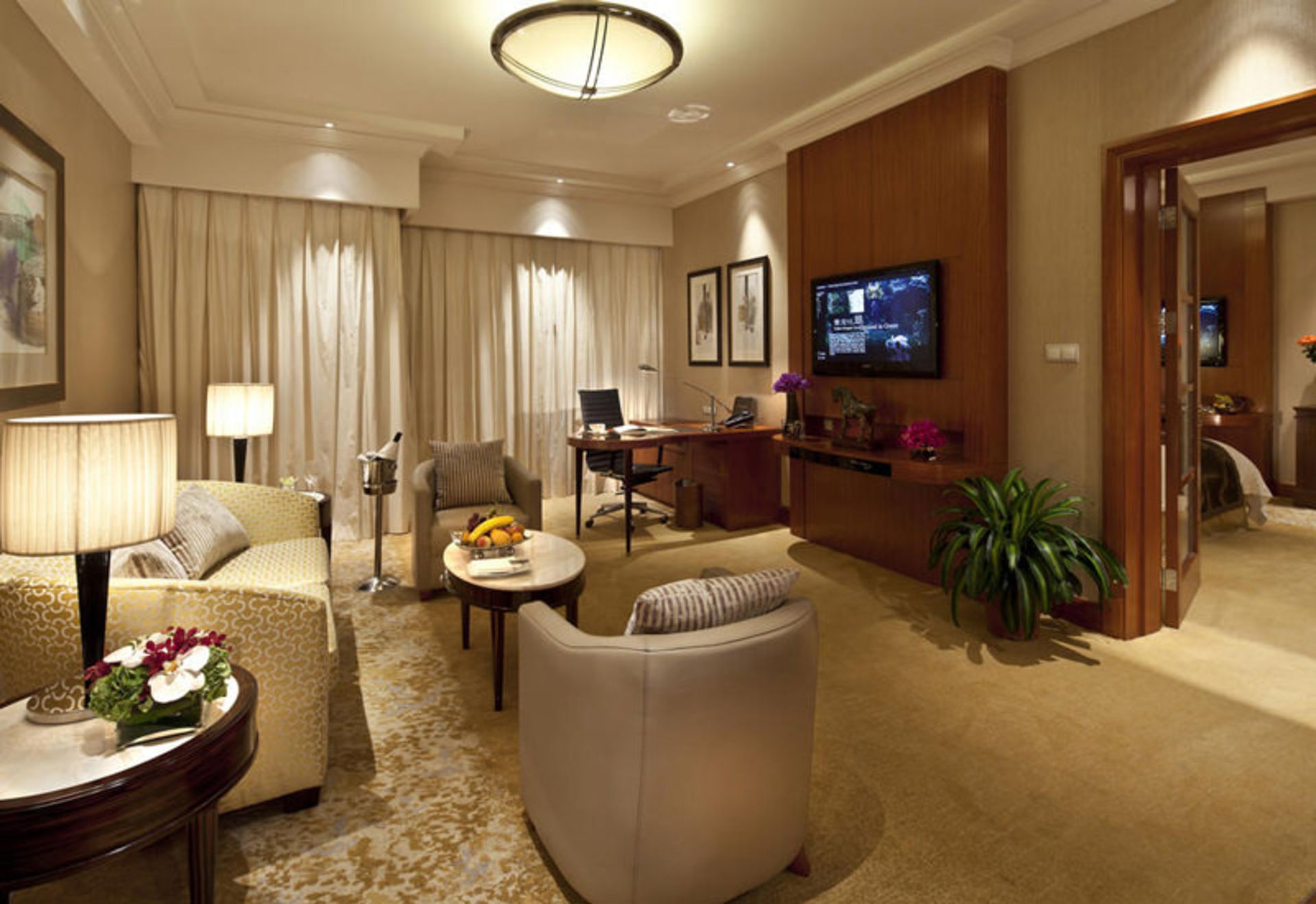 هتل دراگون هانگزو (The Dragon Hotel Hangzhou)