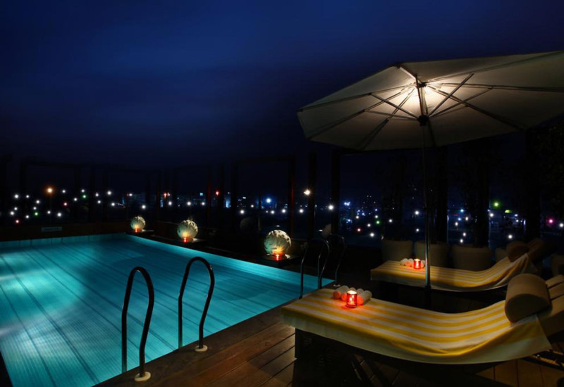 هتل پارک پلازا شاهدارا (Park Plaza Shahdara)