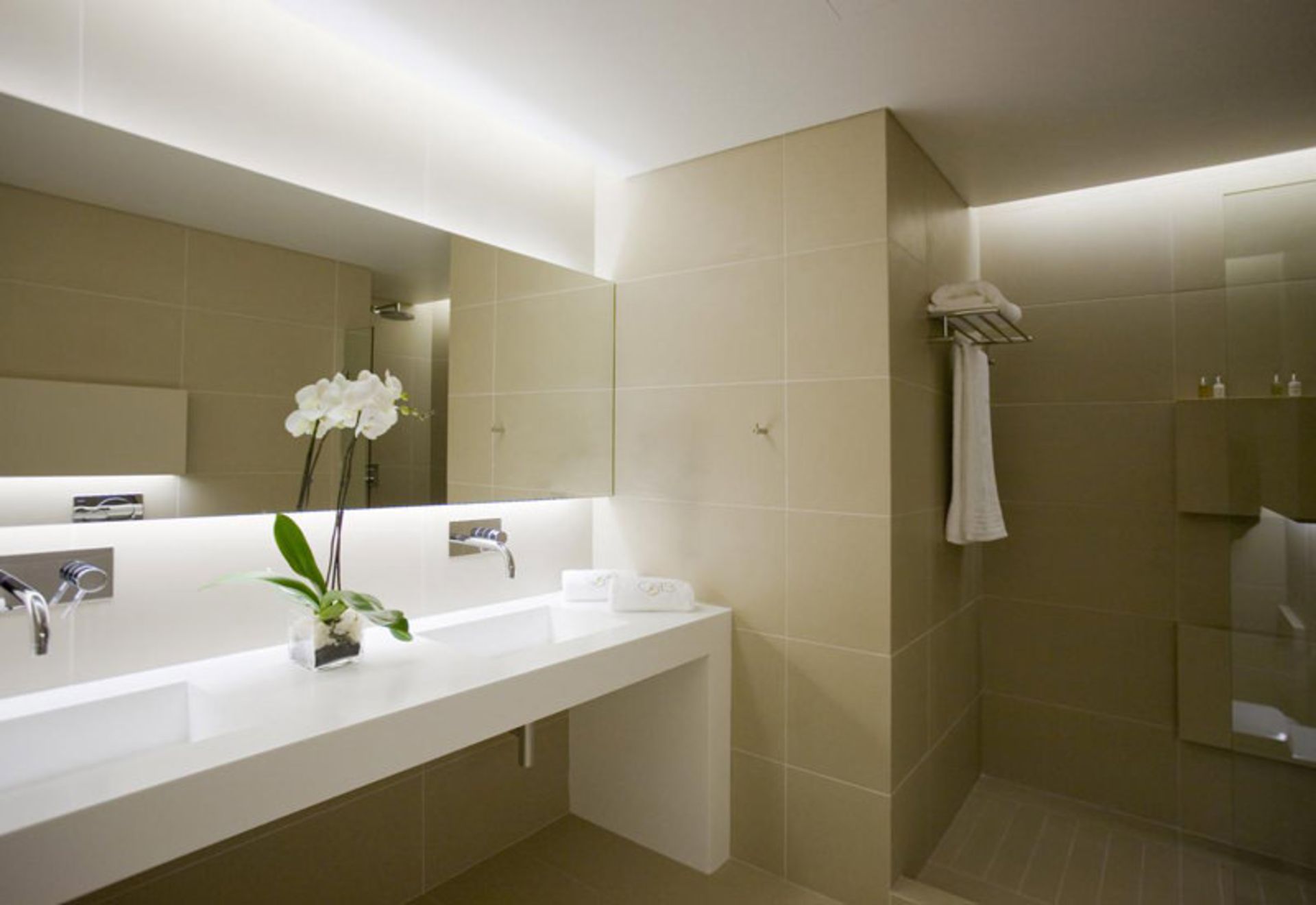هتل او اند بی آتن بوتیک (O&B Athens Boutique Hotel)