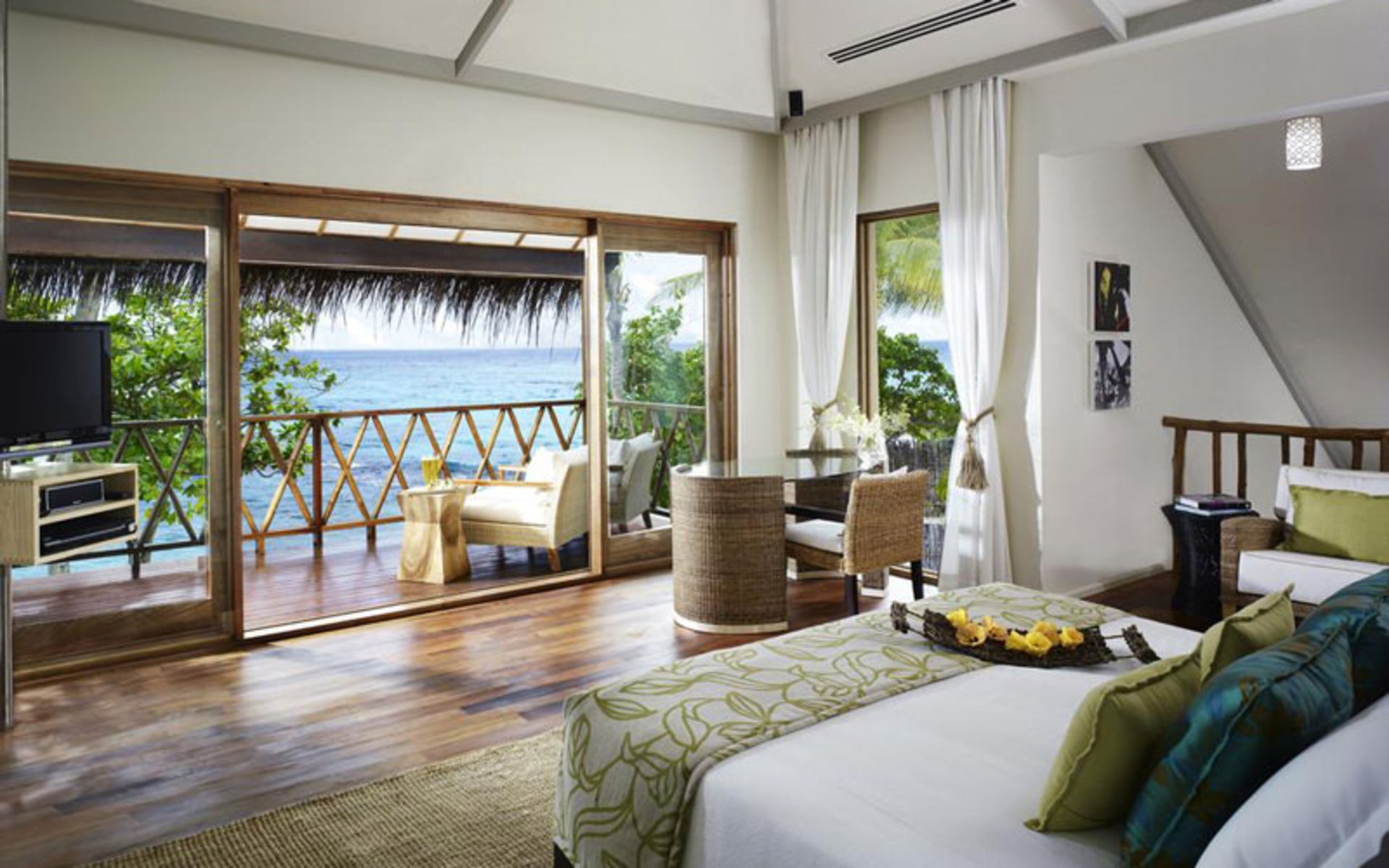 هتل ویوانتا بای تاج کورال ریف (Vivanta By Taj - Coral Reef)