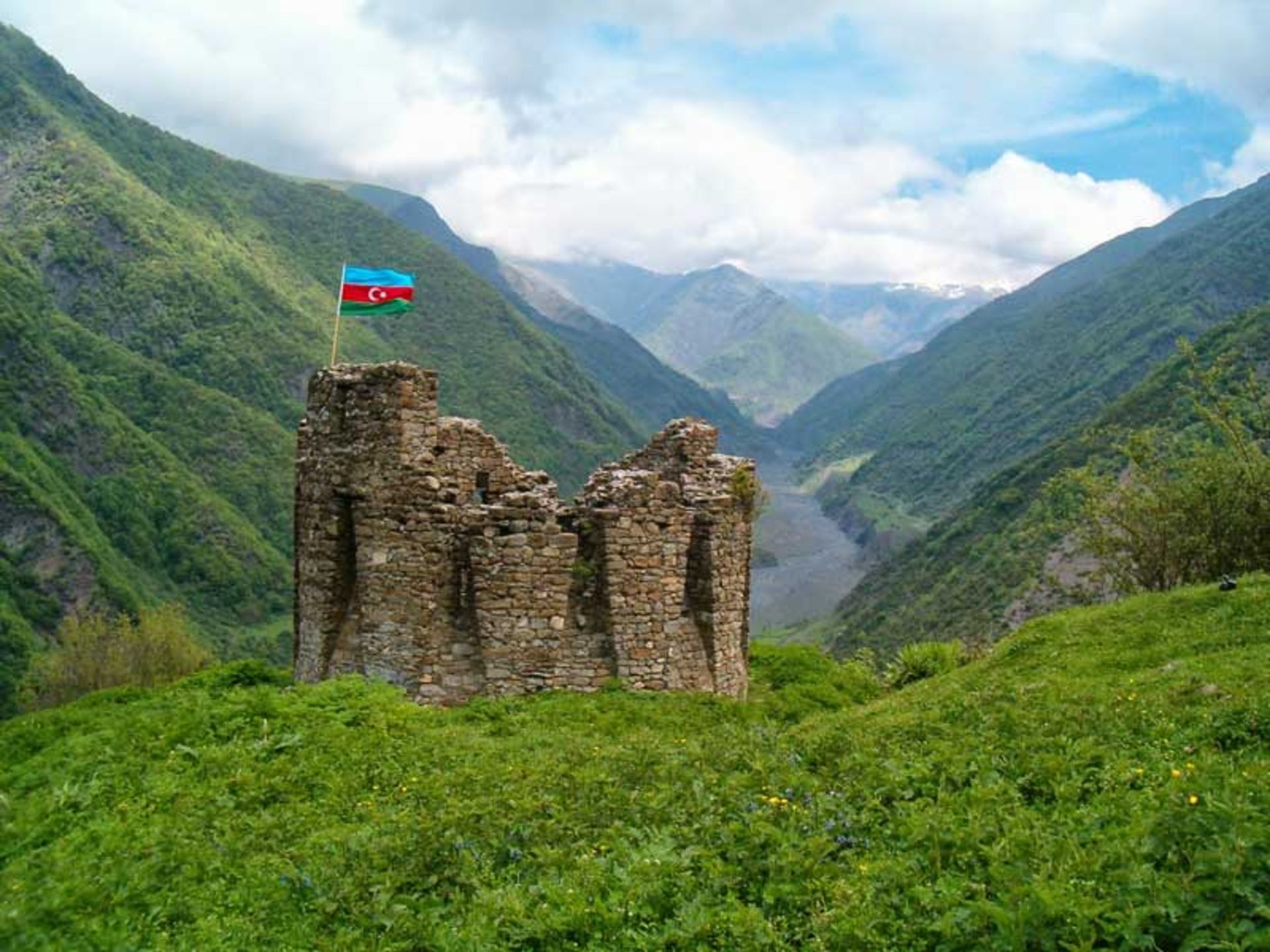 راهنمای تحصیل در جمهوری آذربایجان