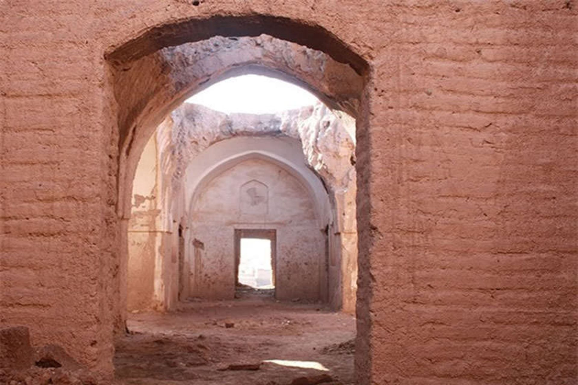 سنگ بست زواره