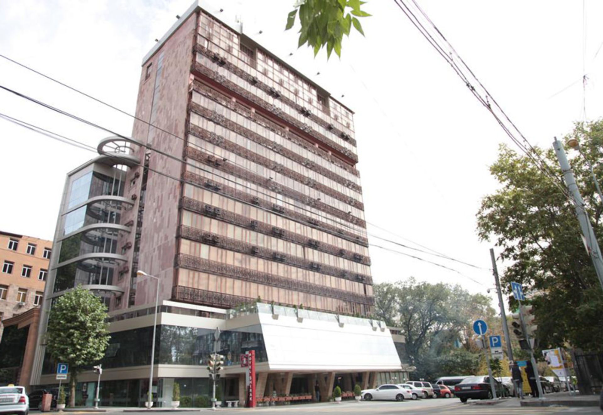 هتل شیراک (Shirak Hotel)